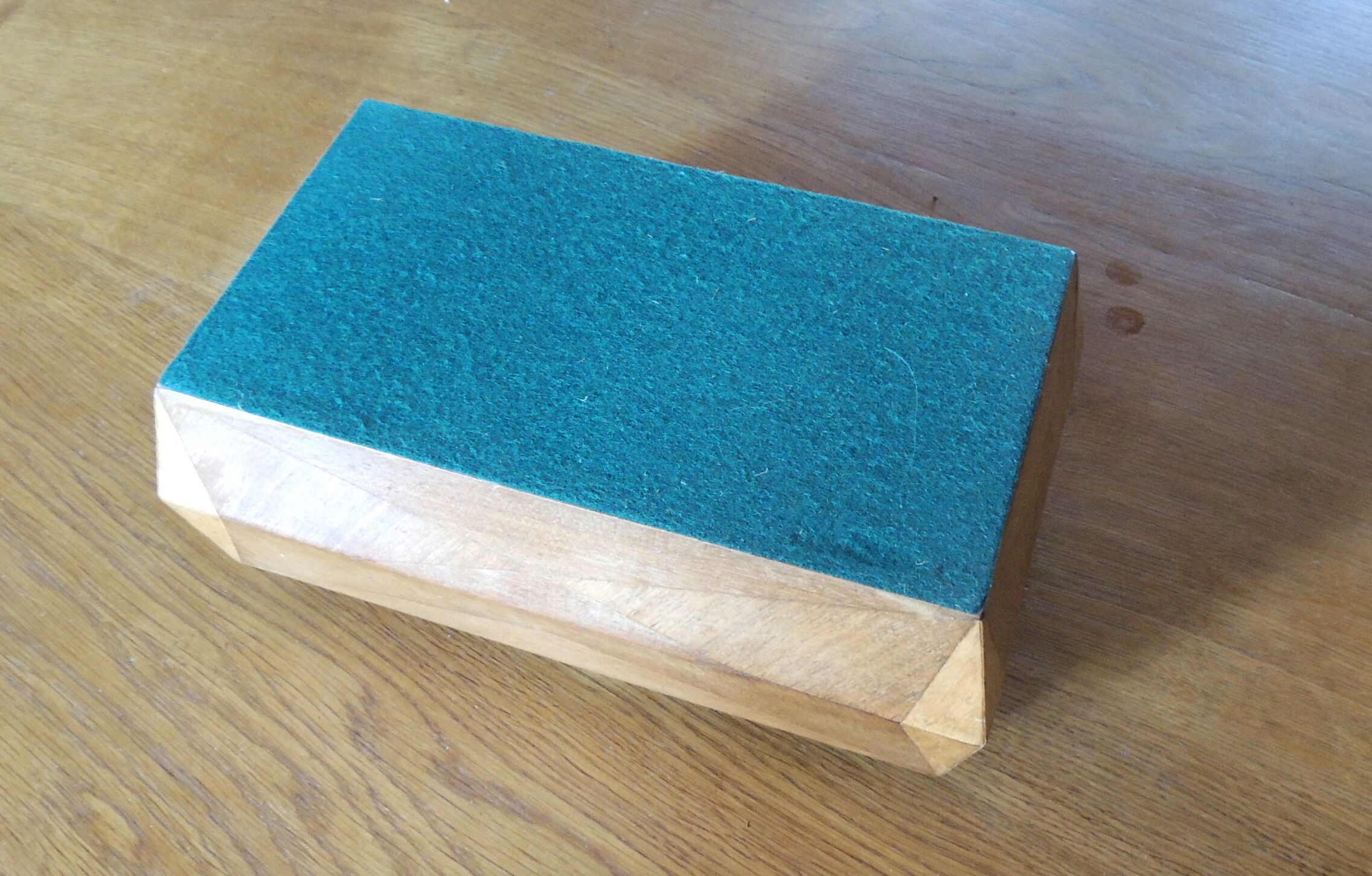 Box marquetry diamond tips initials TR