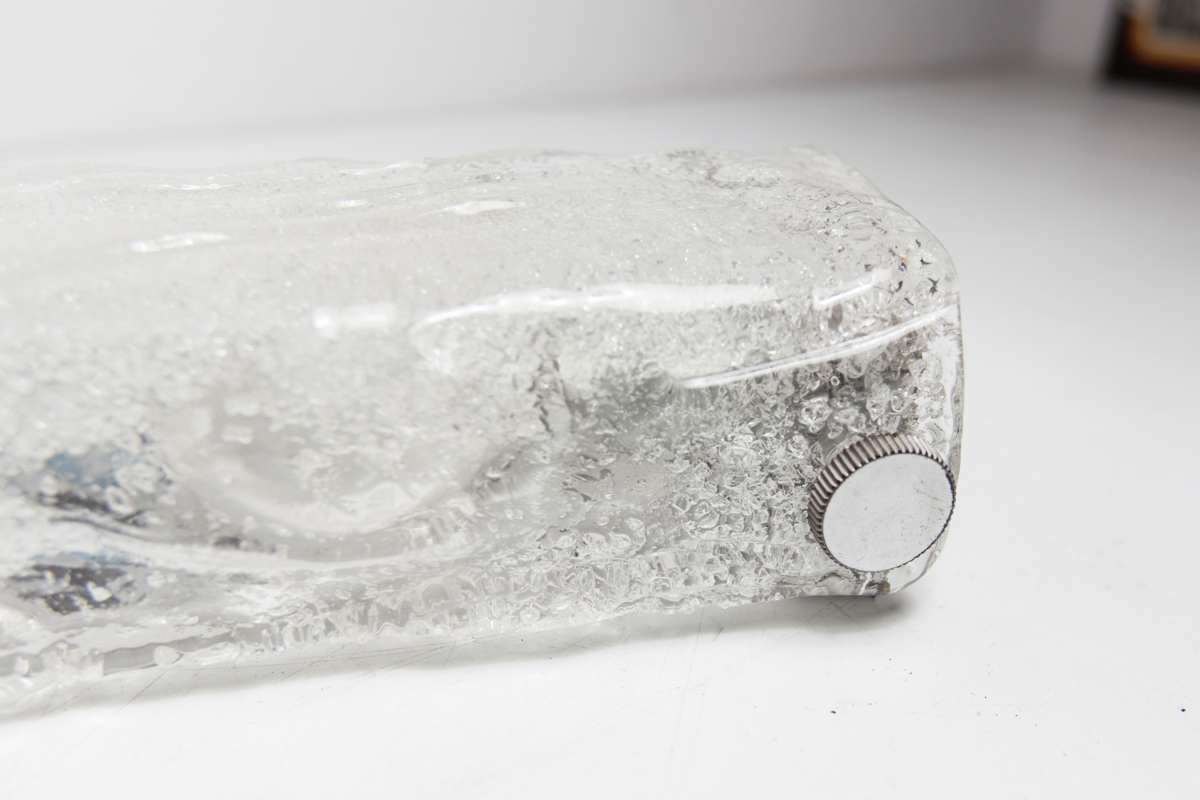 Pair of wall lights in opaque corrugated bubble glass 1970
