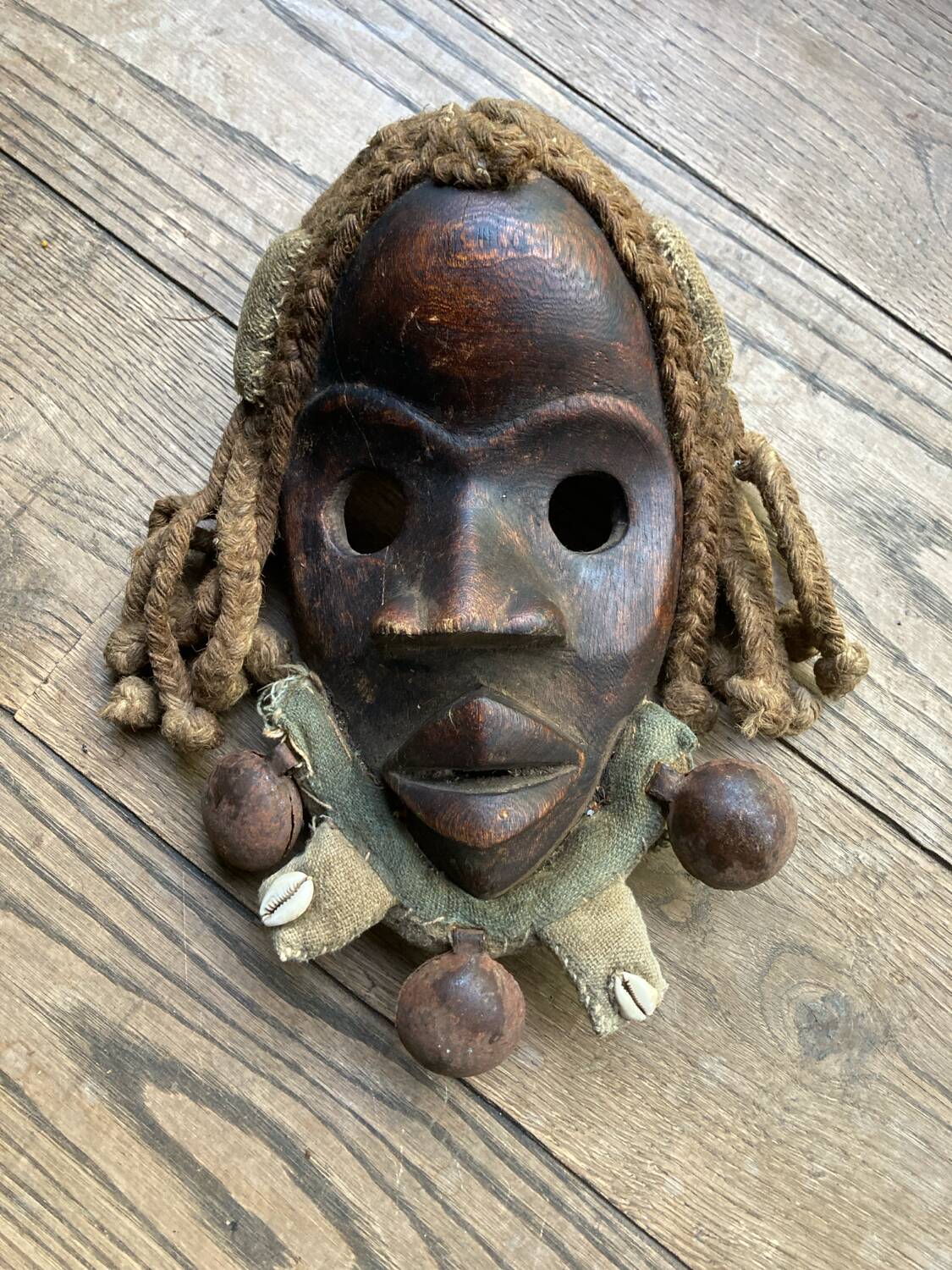 African tribal mask of the Dan people