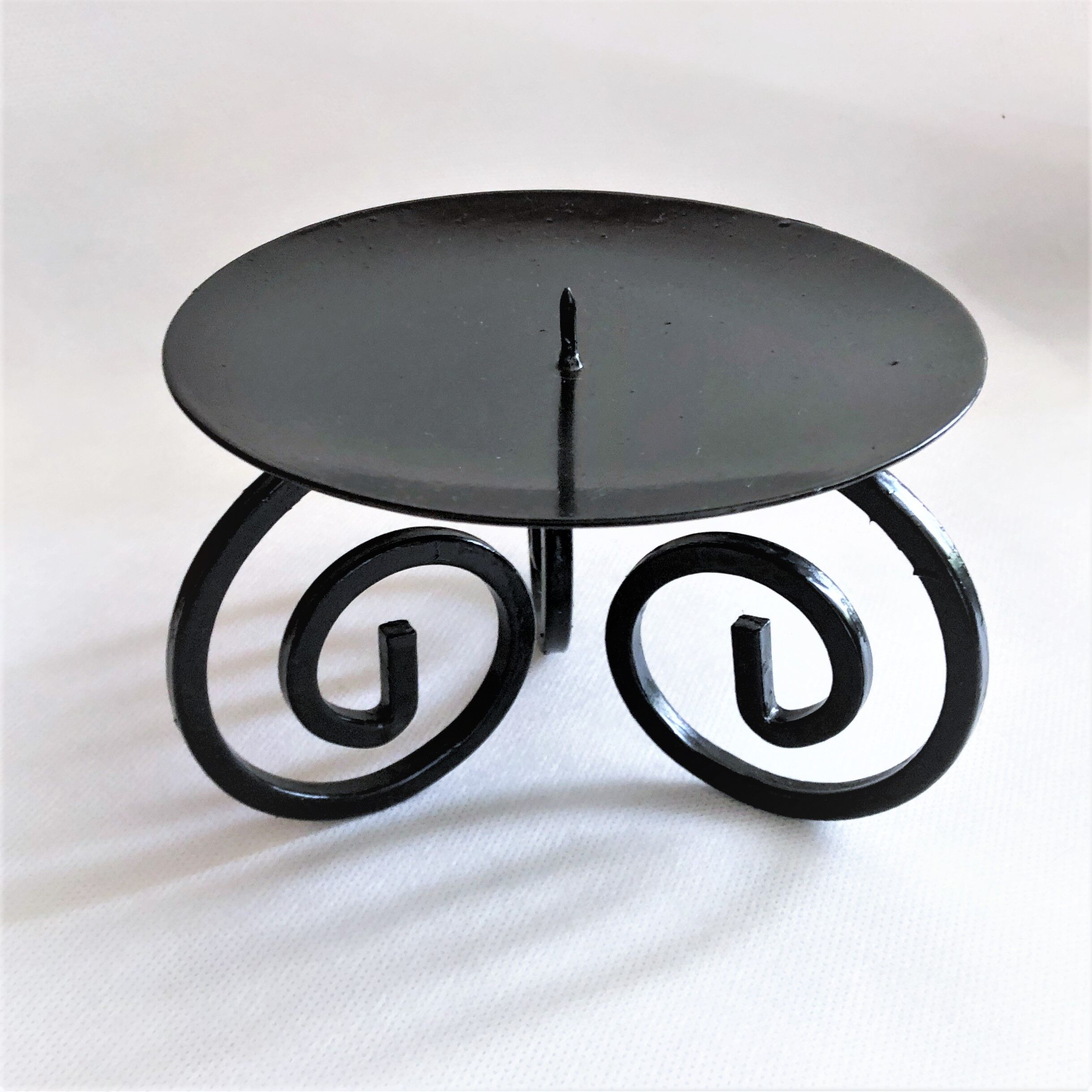 Black wrought iron picnic candle holder