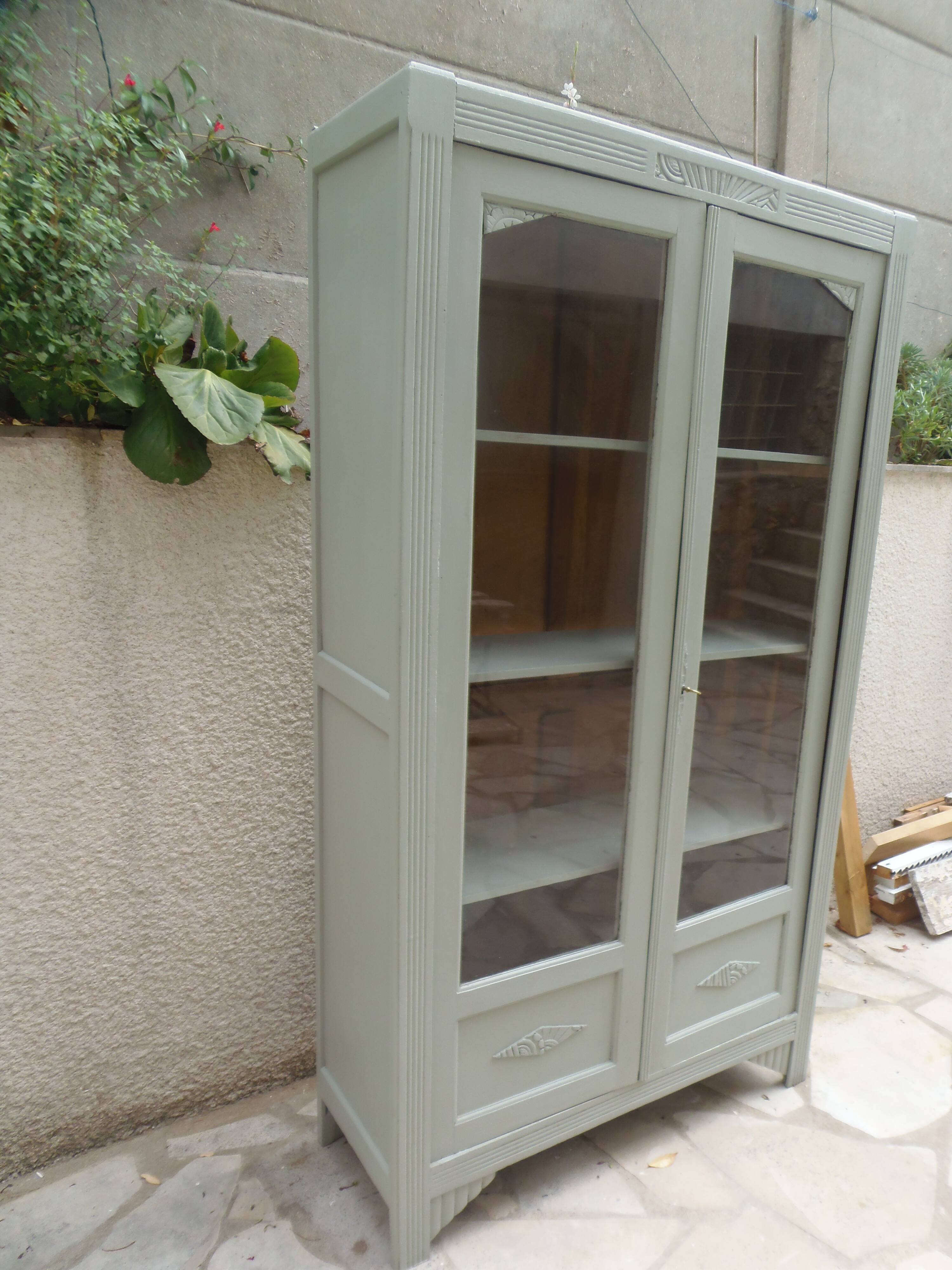 Renovated Art Deco display cabinet in grey-green.