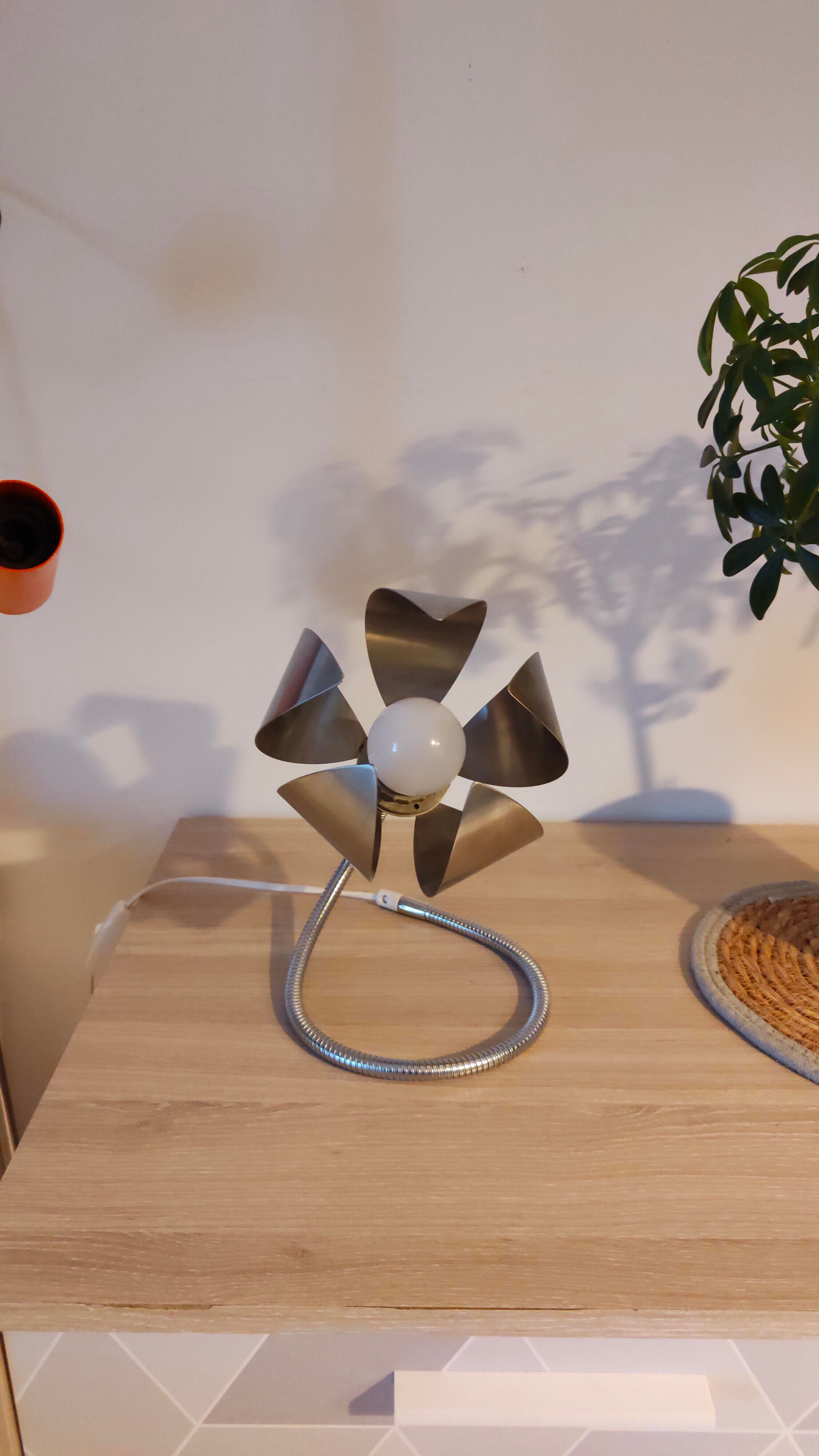 Articulated lamp 1980