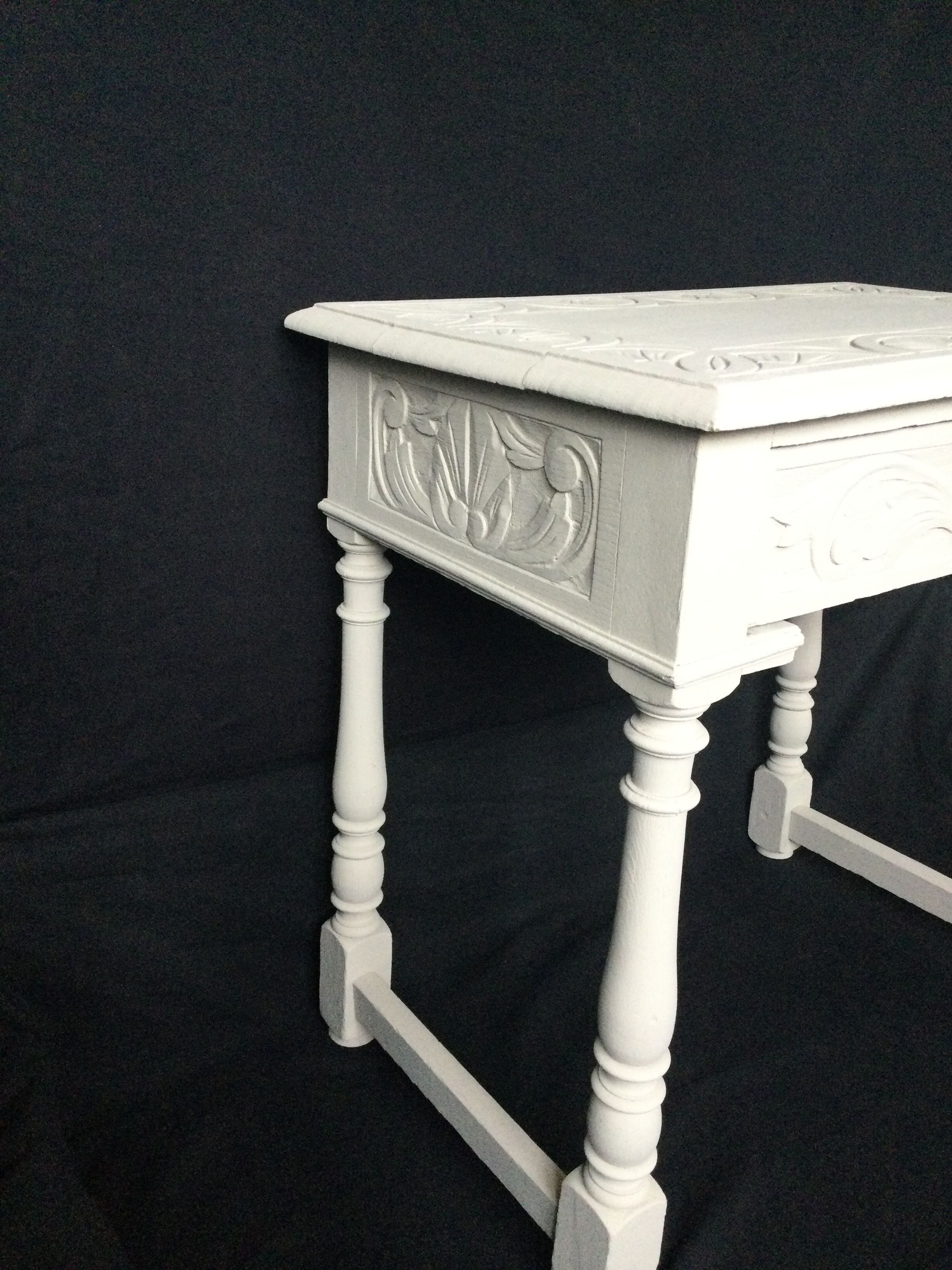 Bureau peint