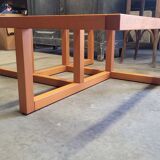 Table basse carrée moderniste en bois et verre
