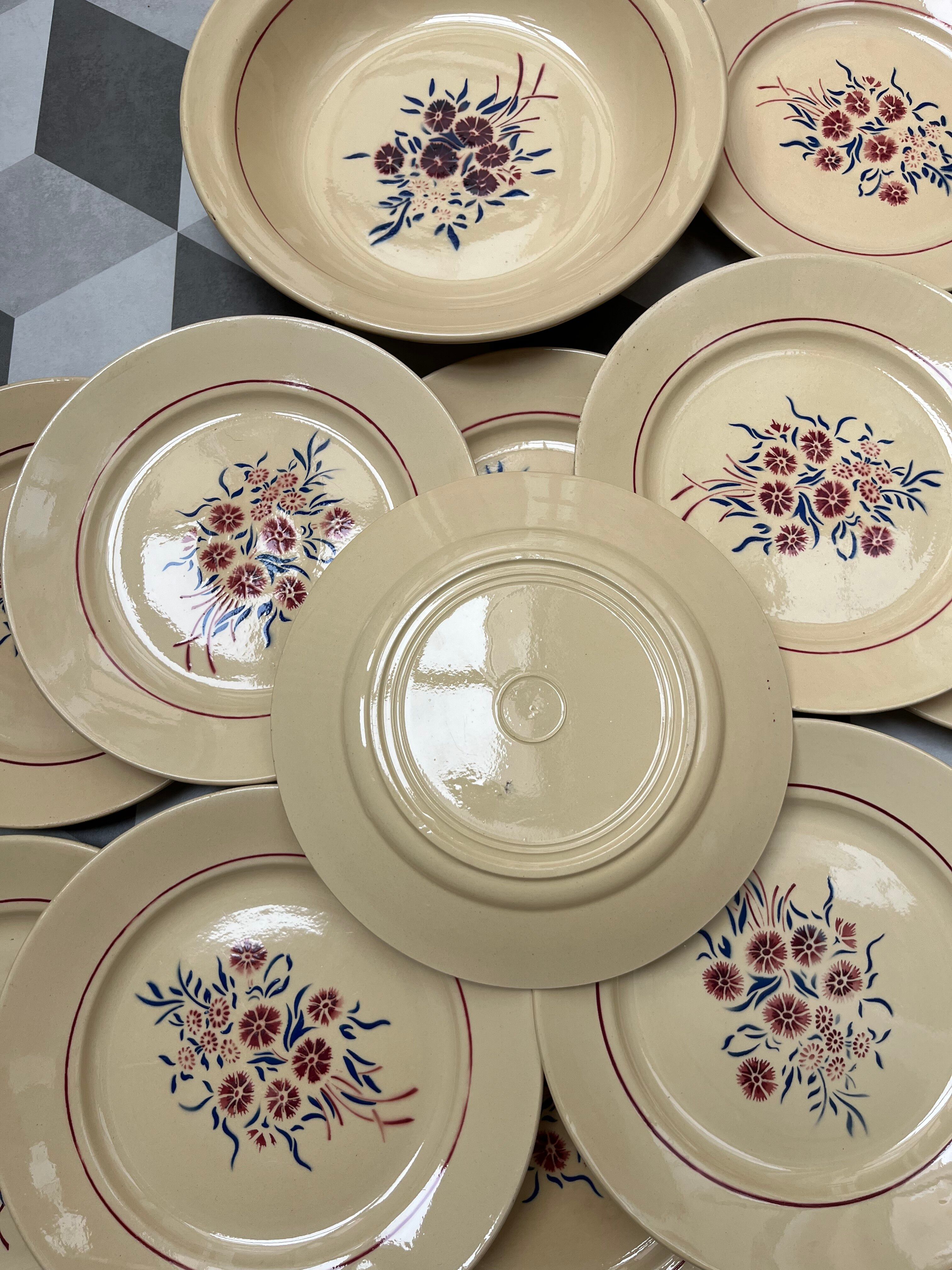 Set 12 assiettes plates « œillets » et plat Badonviller