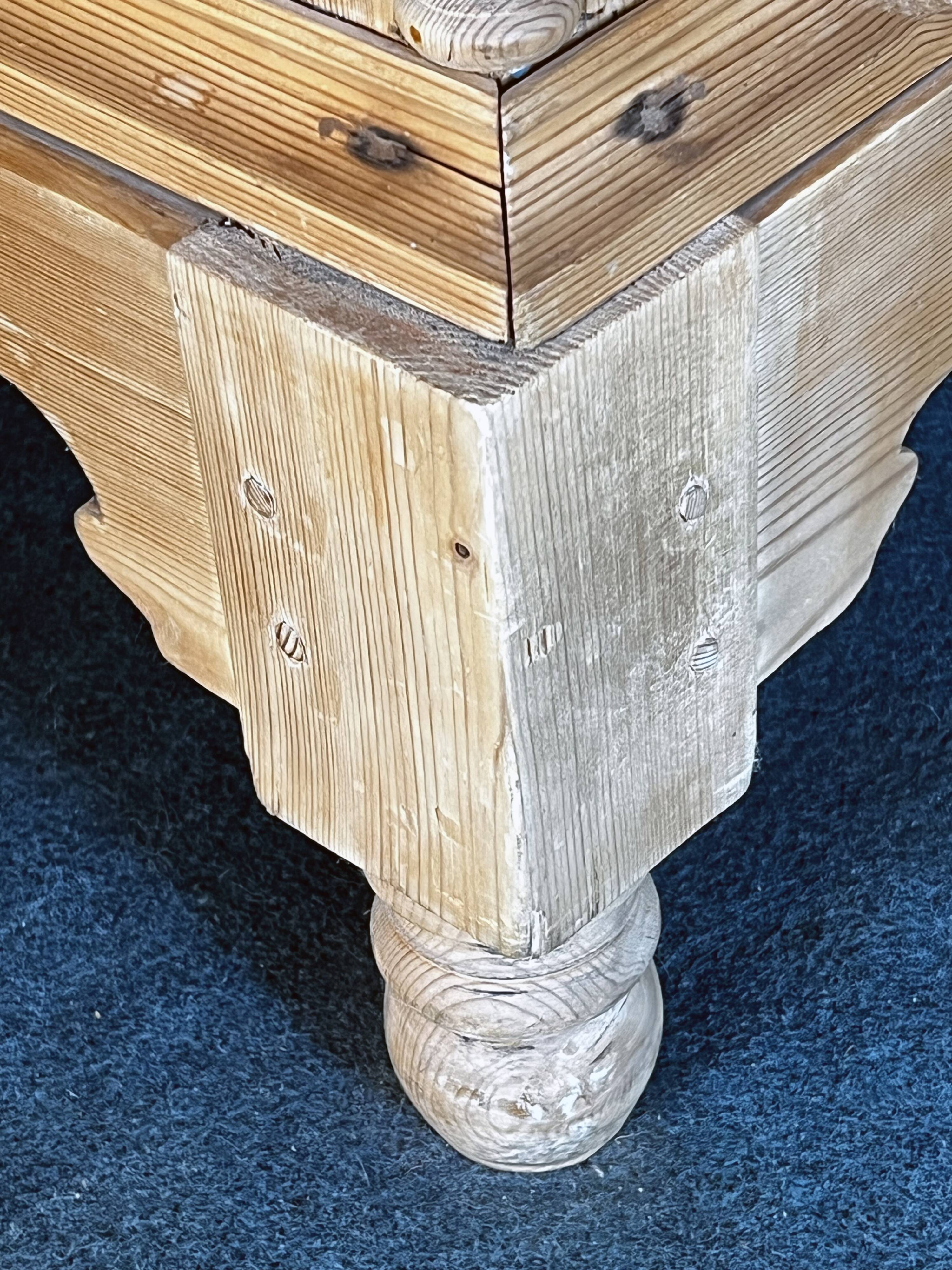 Large 19th century Scandinavian pine chest of drawers