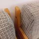 Suite de 2 fauteuils chauffeuses vintage en pin et tissu des années 70