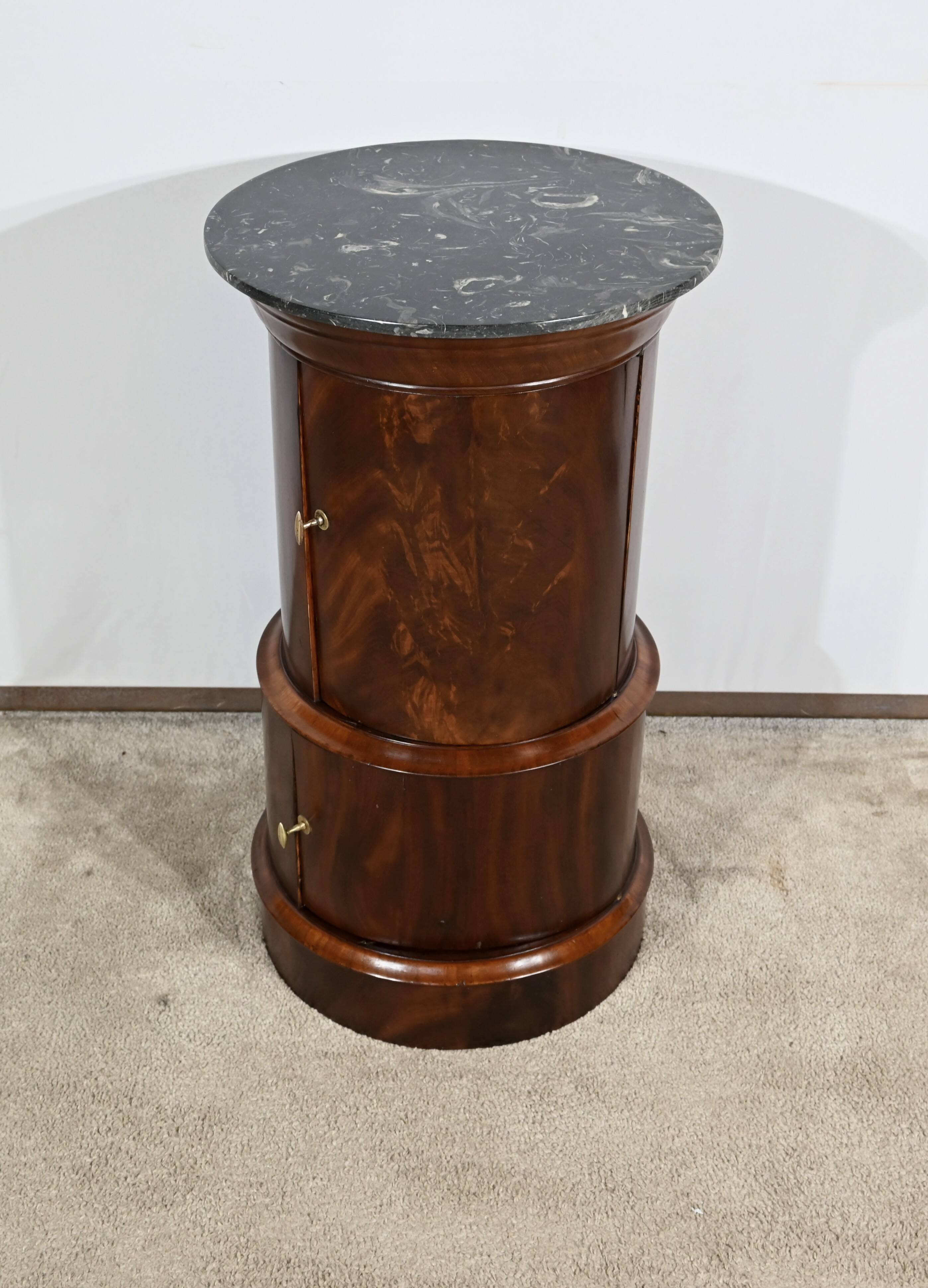 Rare Somno with two doors in Burl Mahogany, Empire period – Early 19th century