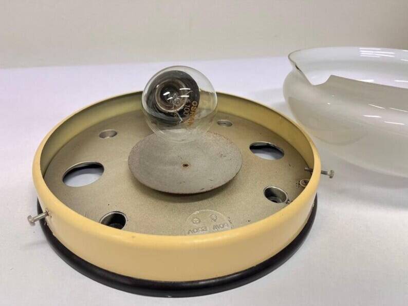 Petit plafonnier en bakélite Bauhaus ou lampe murale - années 1940