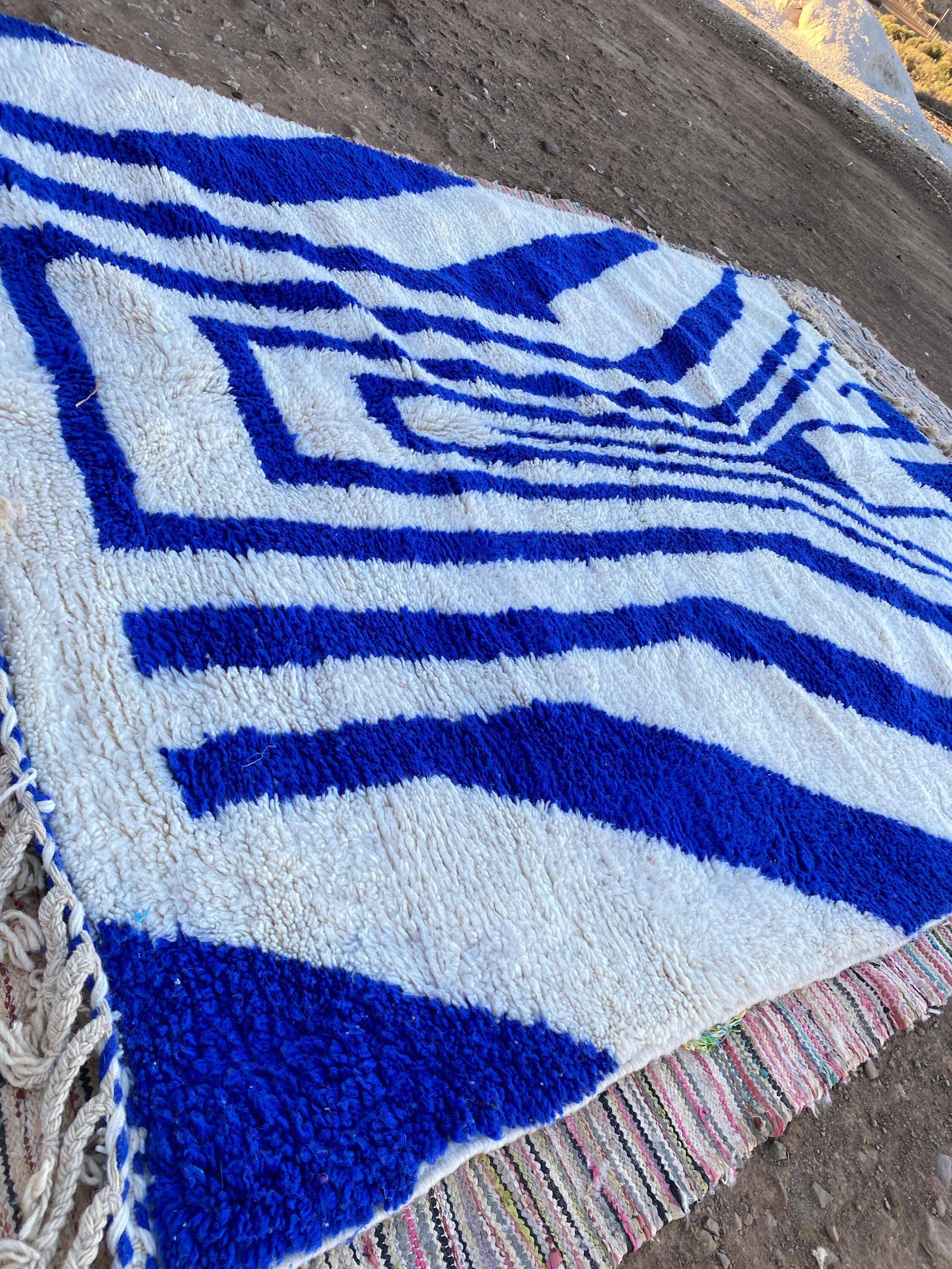 Large handmade Berber rug 3 x 2 m