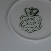 Porcelain box of Limoges SAP France floral decoration