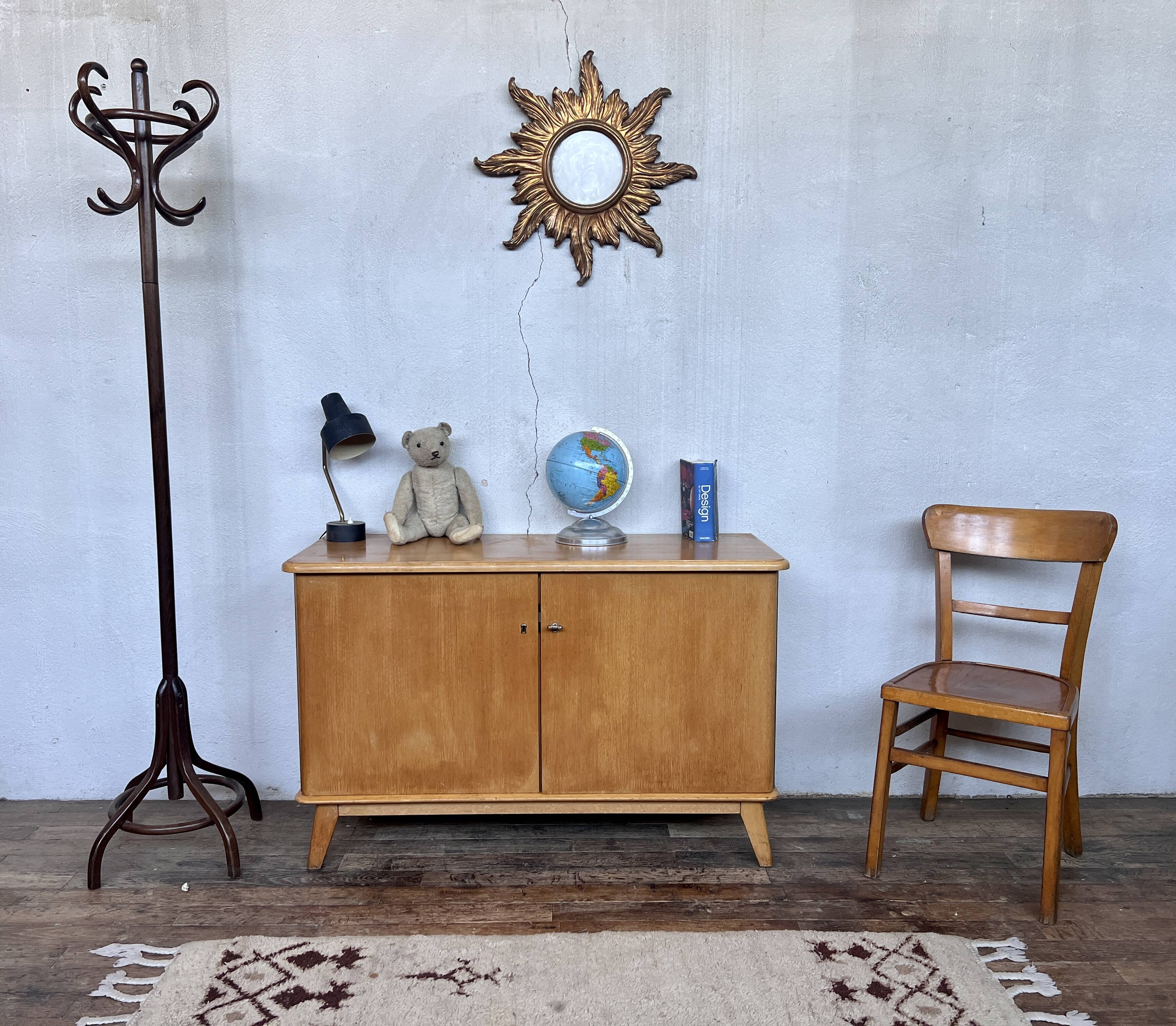 Buffet 2 swing doors