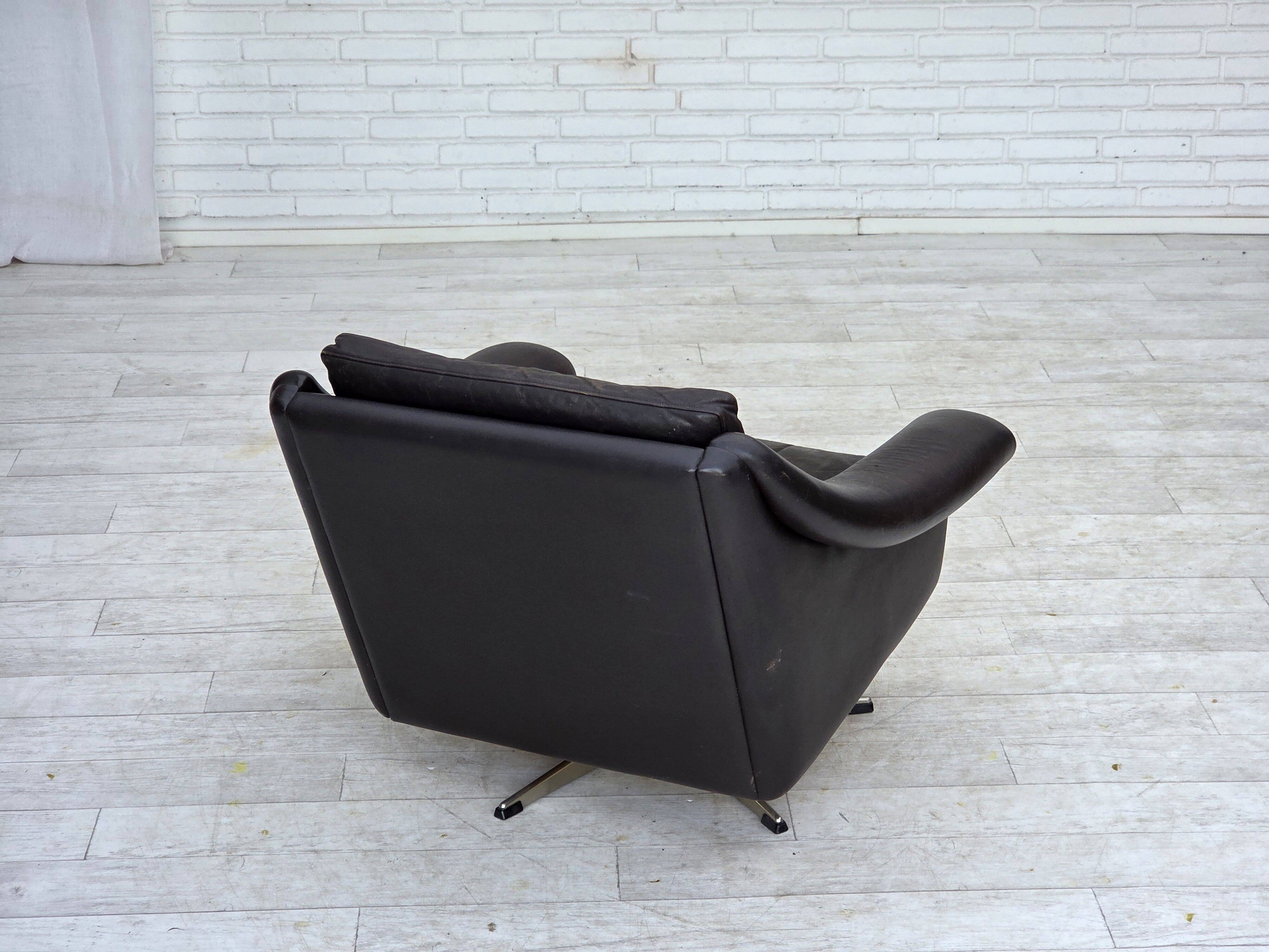 1960s, Danish swivel armchair by Aage Christensen, leather.