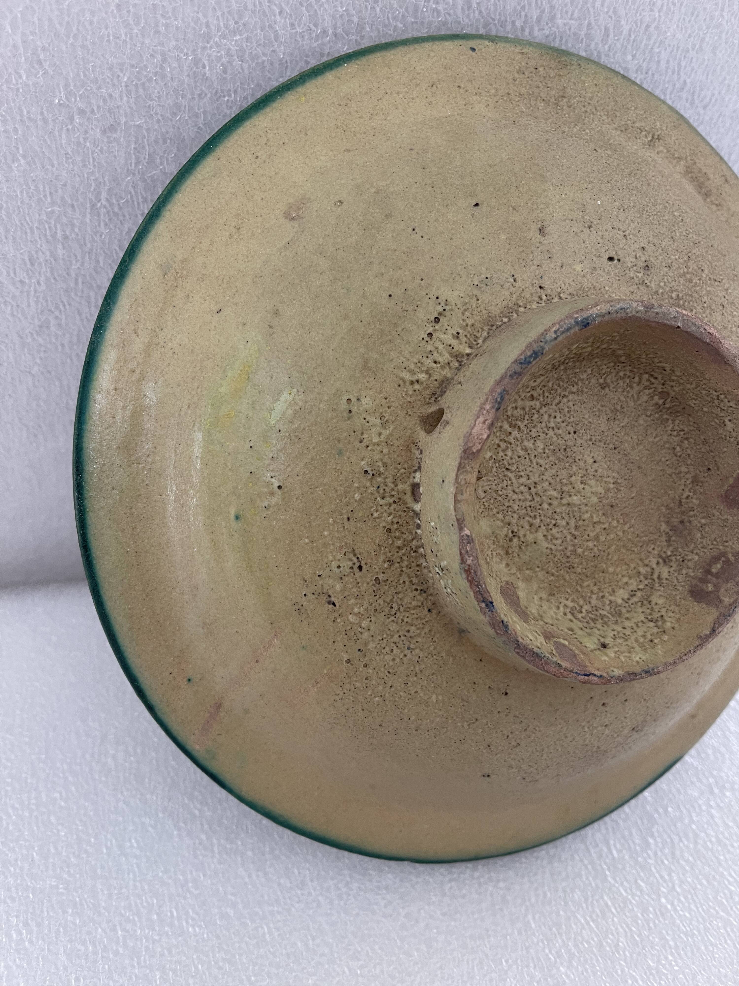 Tunisia ceramic flat glaze cream not very dense diameter 23 cm XVII or XVIII