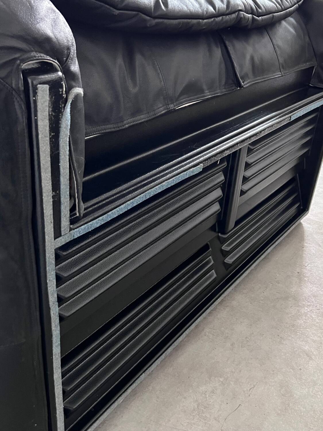 Vintage sofa set roset line Flou Flou designer sofa 80s black leather