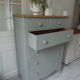 Commode vintage vert de gris,5 tiroirs , plateau bois.