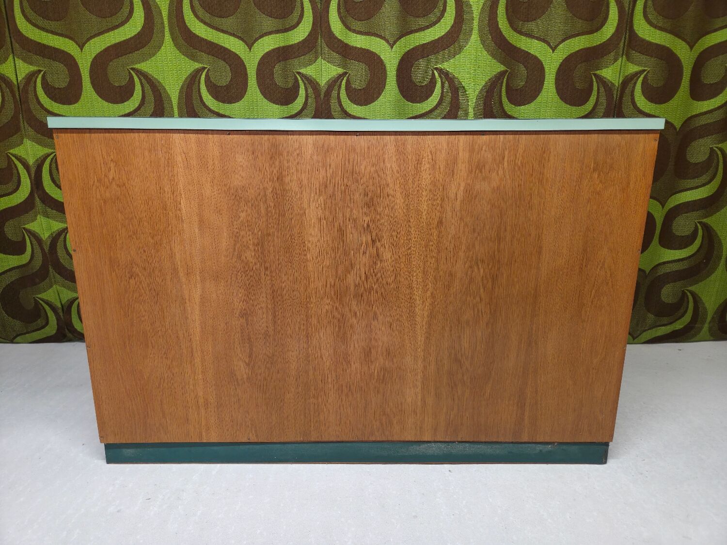 Meuble rideau rangement chêne 1960