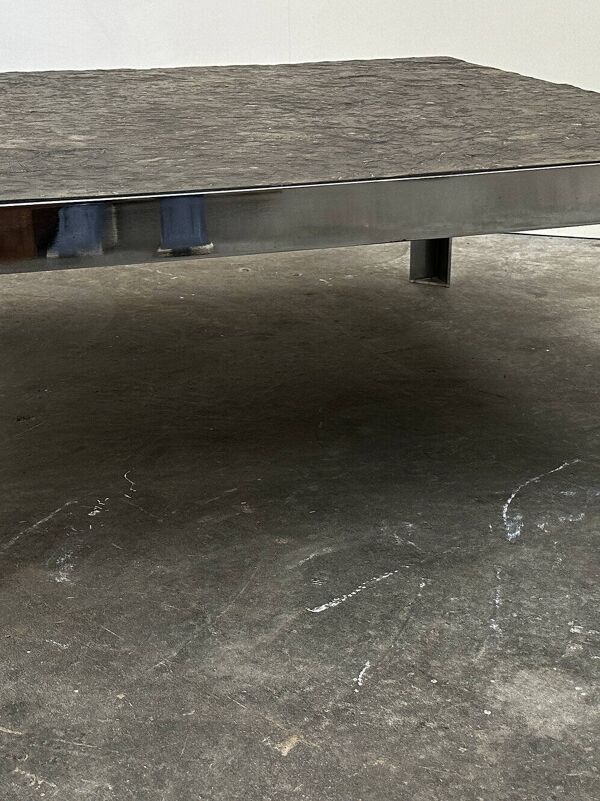 Table basse en ardoise et chrome des années 1970 avec fossile de coquillage, Allemagne des années 1970.