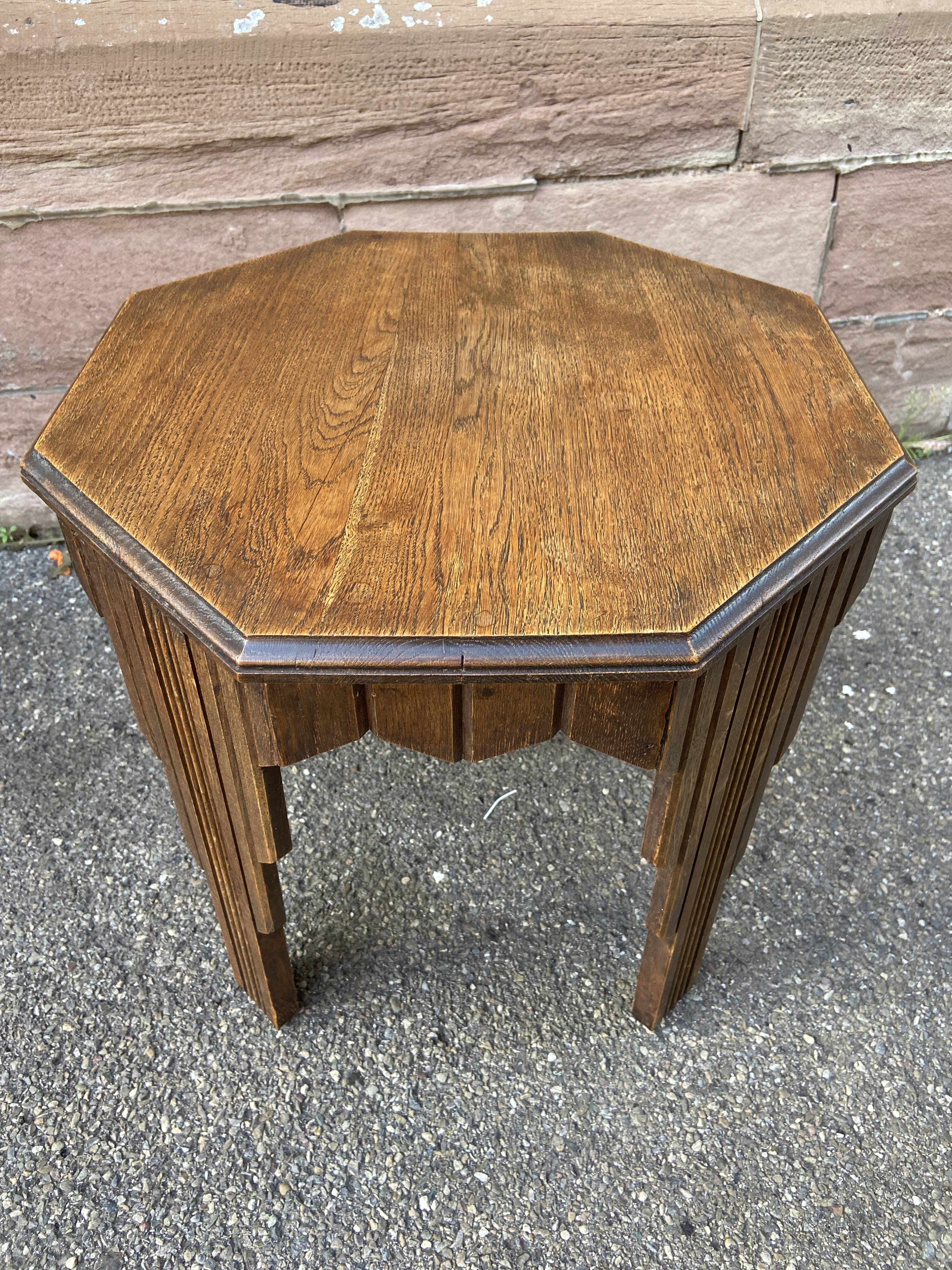 Selette Art Deco style octagonal pedestal table