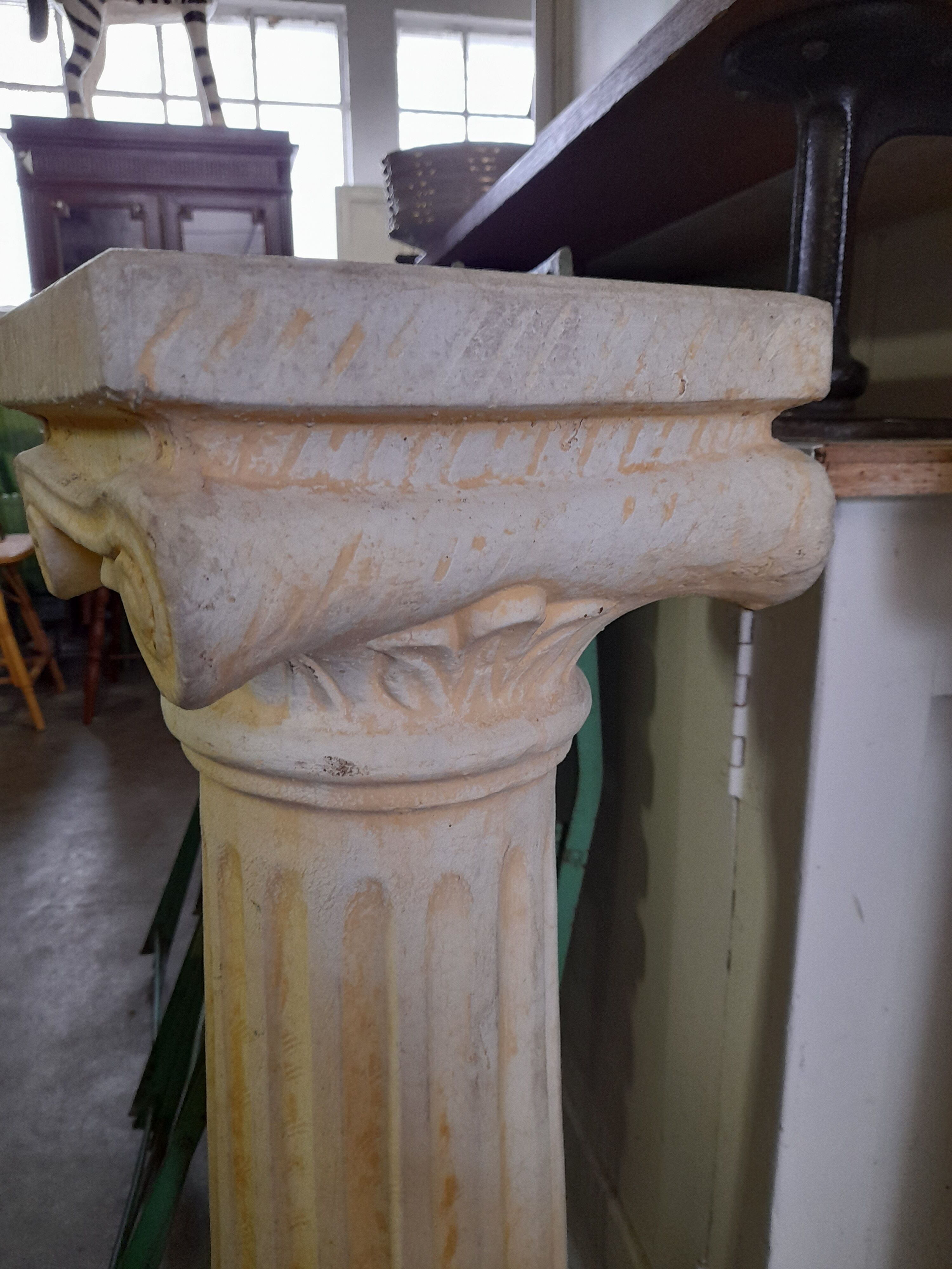 Paire de colonnes selettes en béton