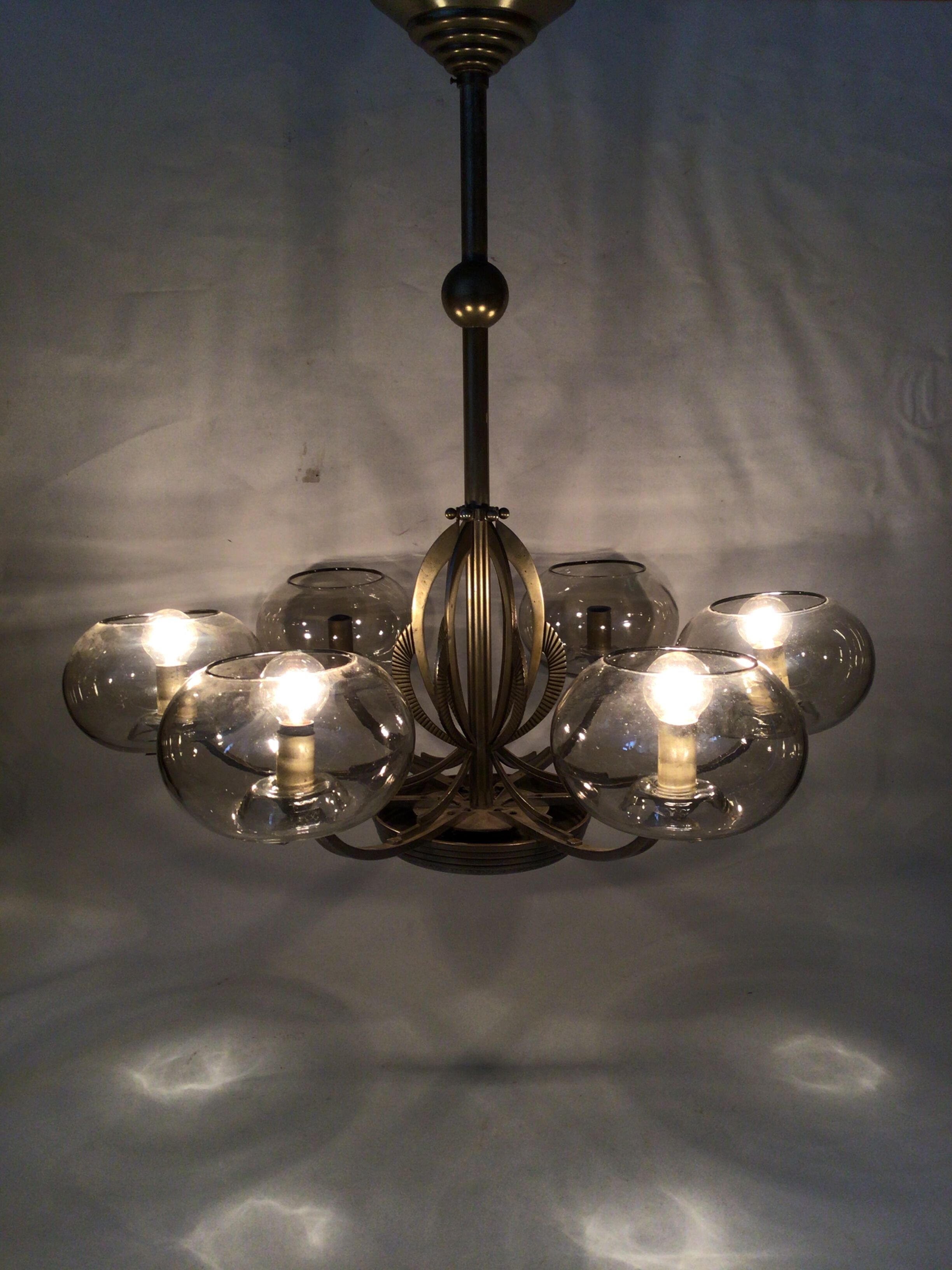 Lustre Art déco en métal et verre teinté