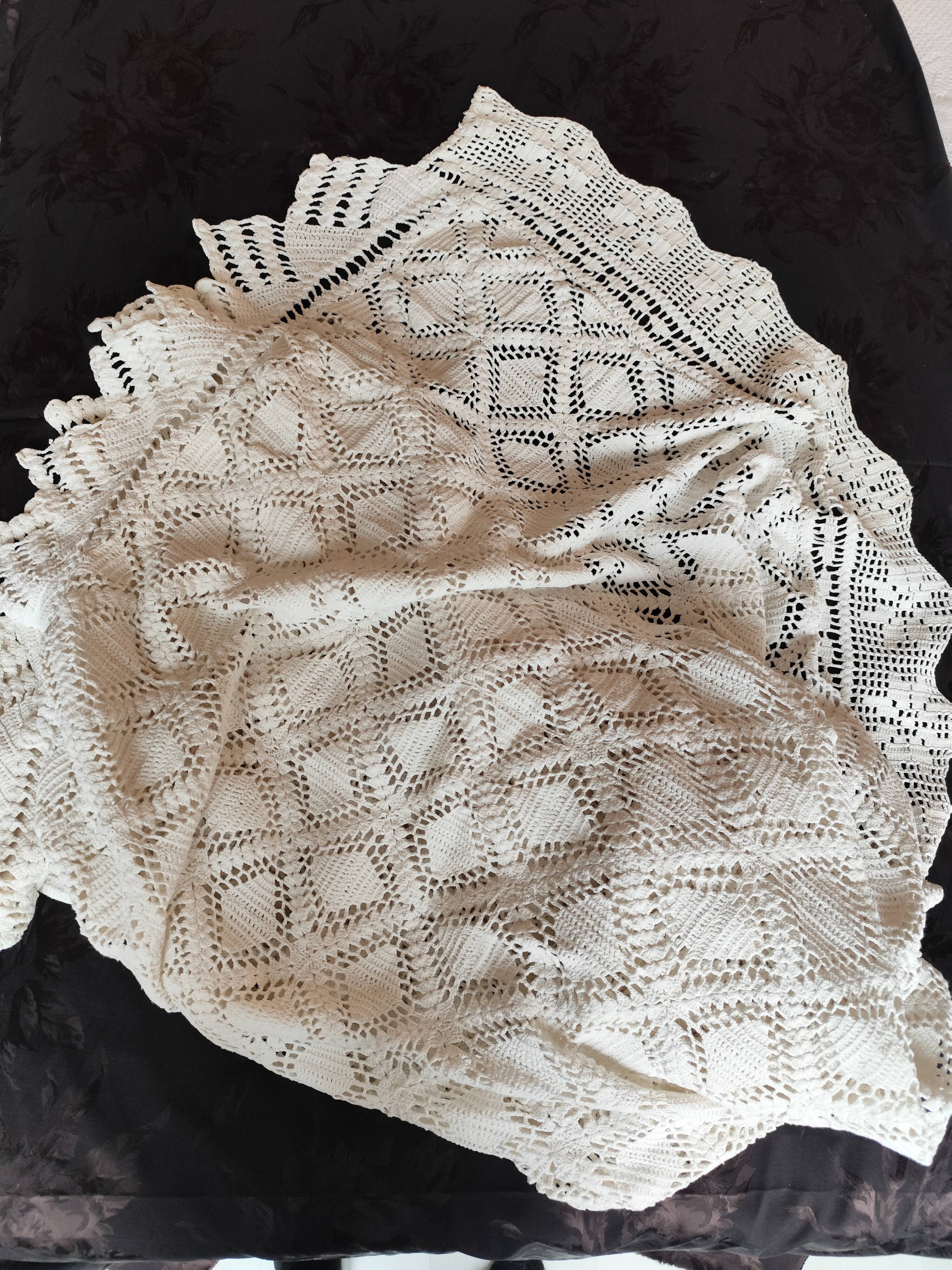 Dessus de lit en coton blanc -  jeté de canapé aux motifs géométriques