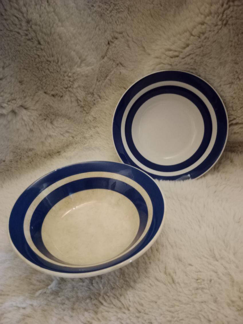 2 vintage England Staffordsmire bowls