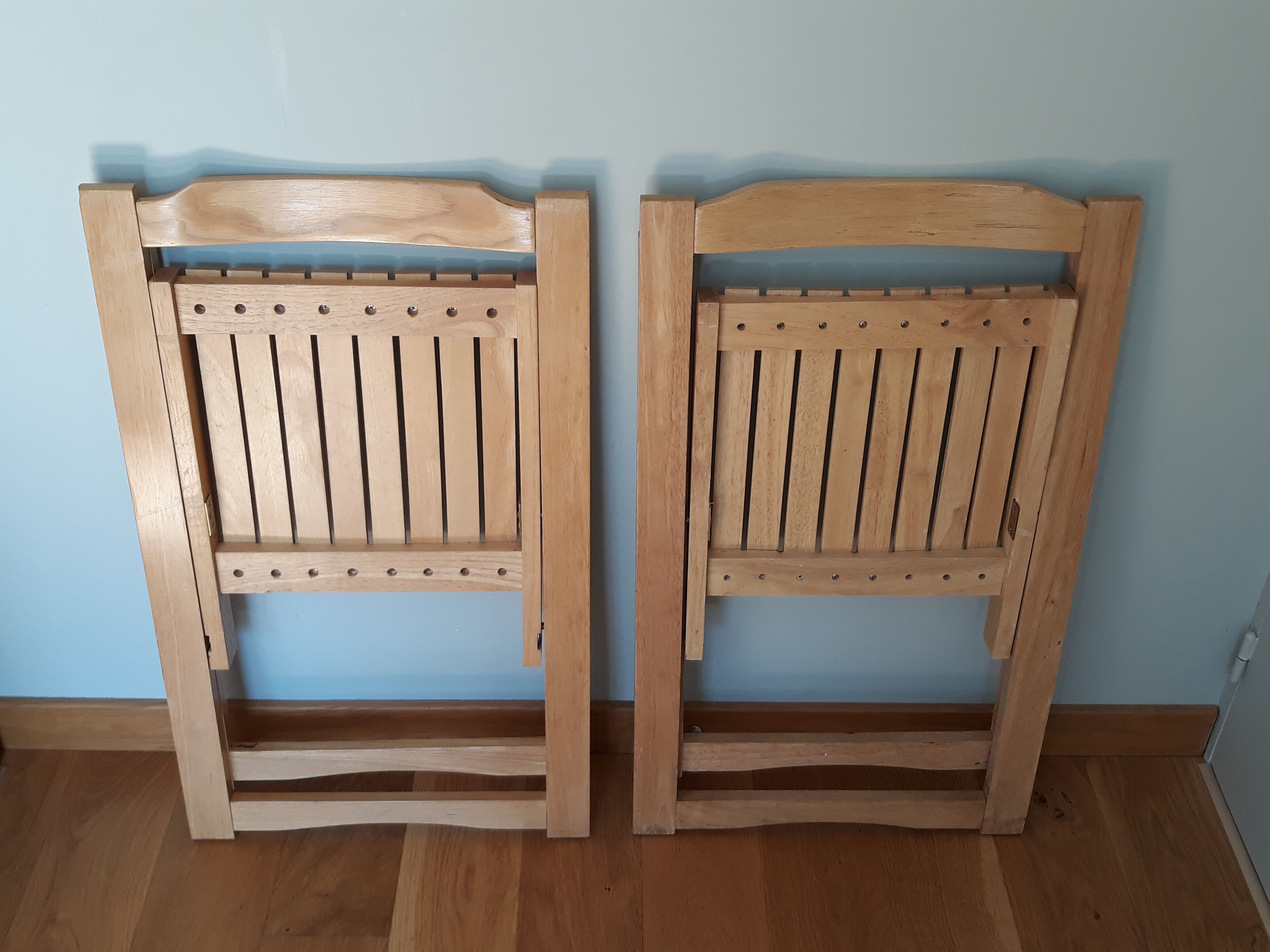 Folding chairs