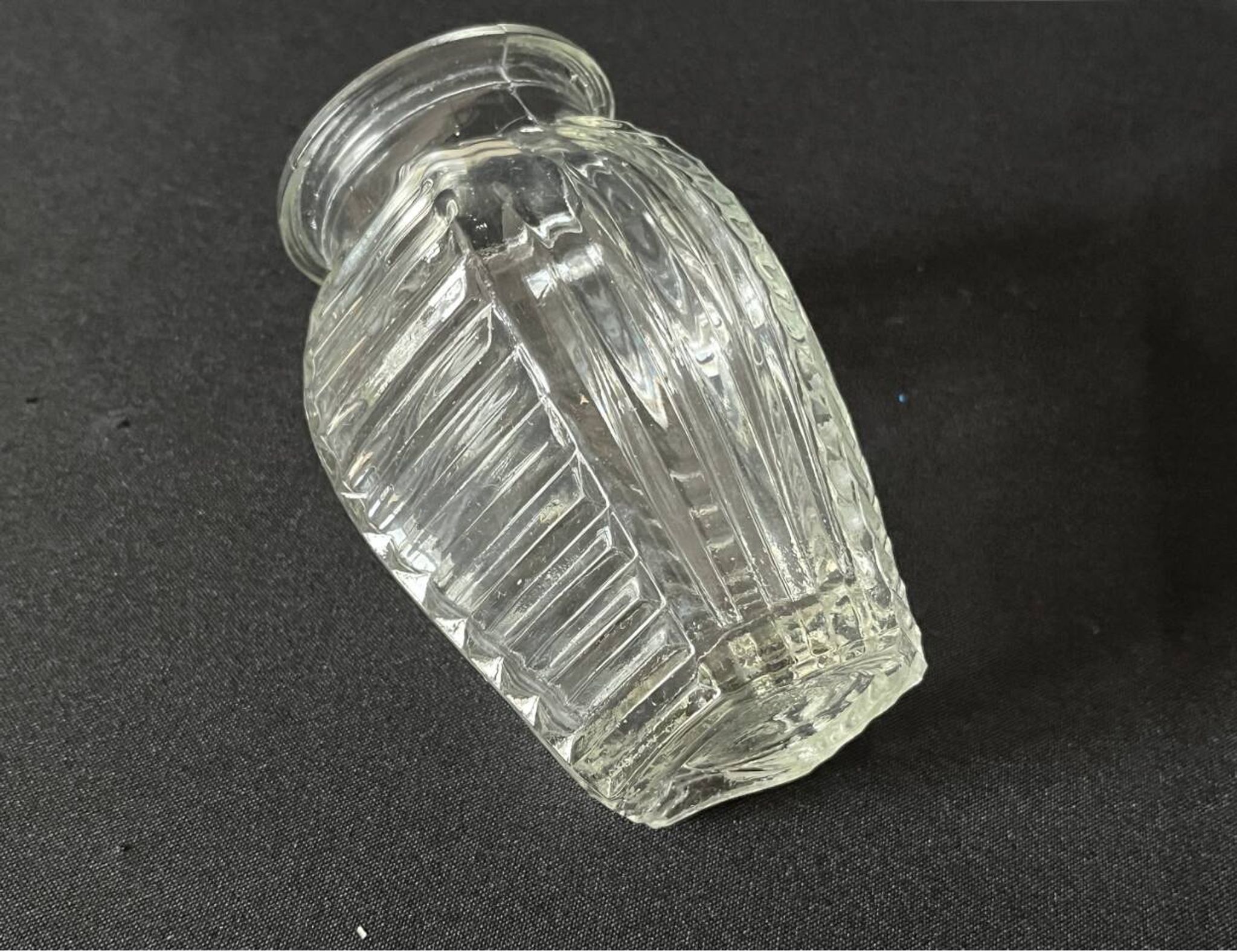 Vase à jacinthe en verre motif géométrique Art Déco 1930