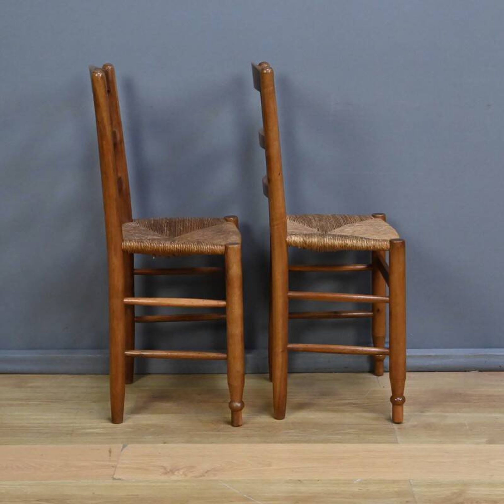 Paire de chaises paillées en merisier – fin XIXe