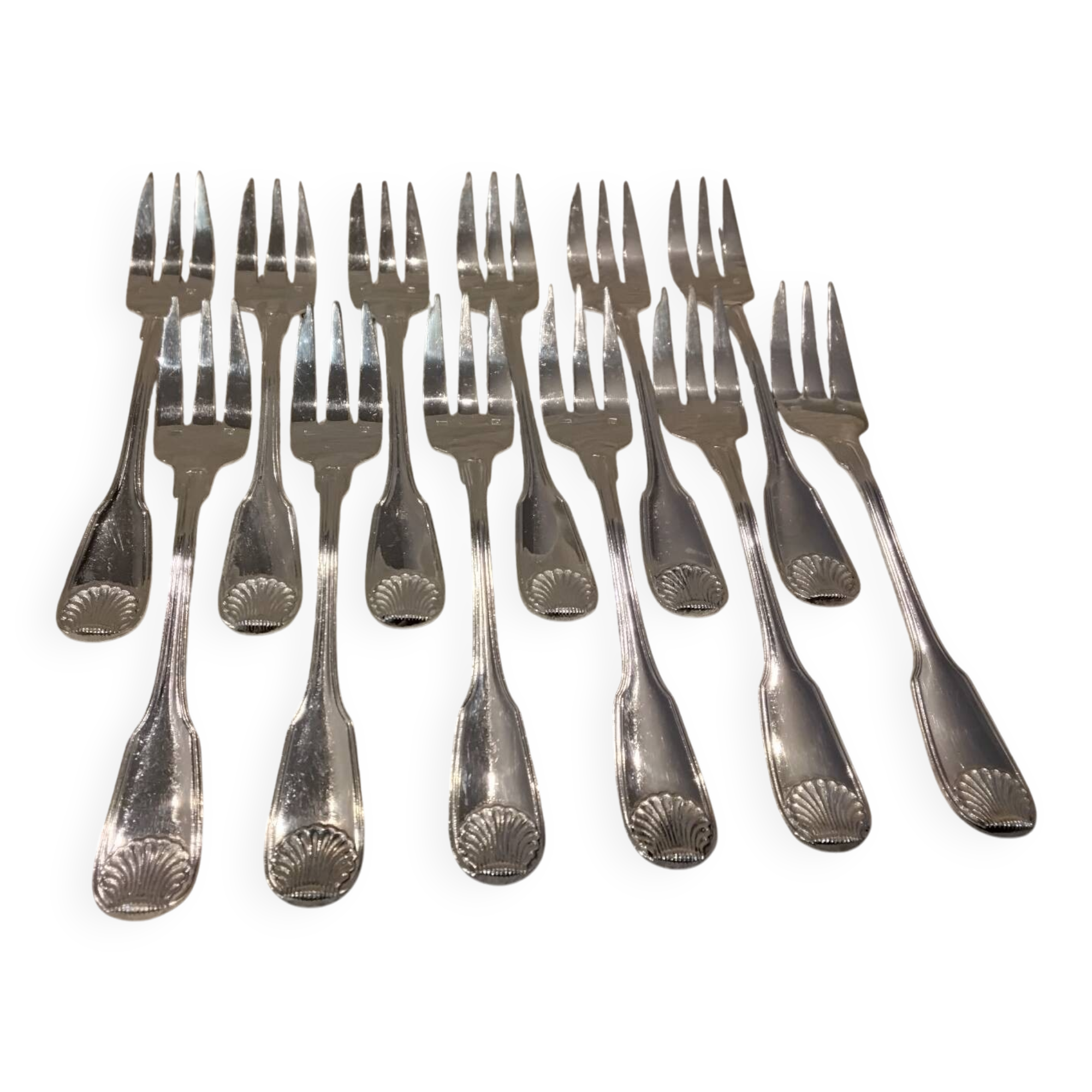 12 fourchettes à gateaux métal argenté orfèvre Cailar Bayard coquille