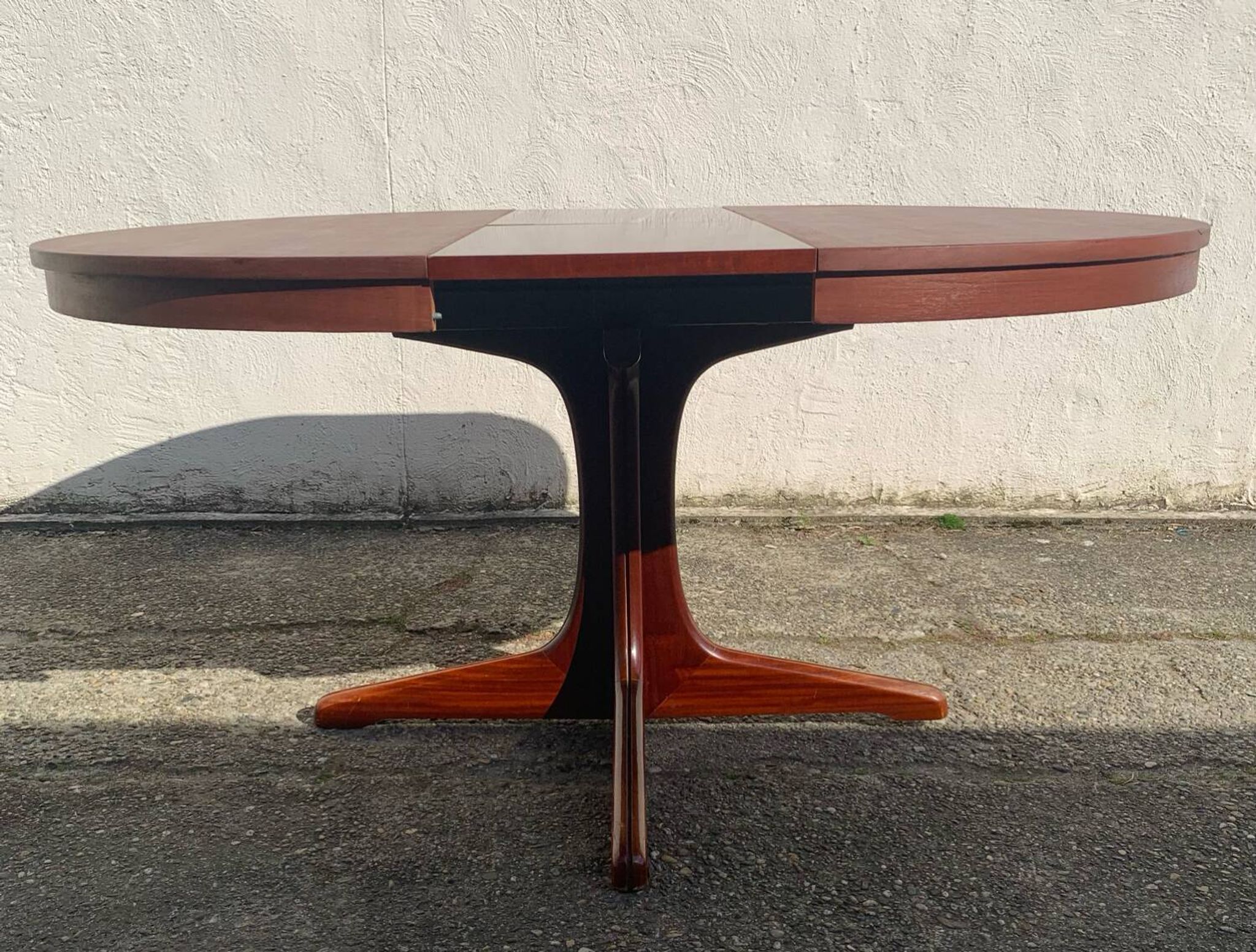 Vintage extendable Scandinavian table