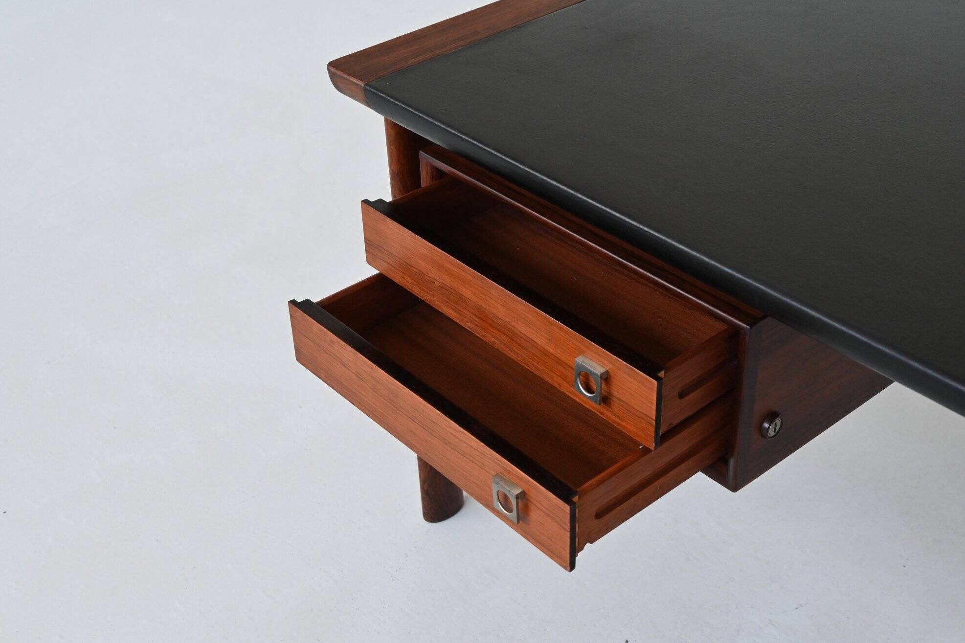 Arne Vodder desk in rosewood and leather Sibast Denmark 1960