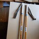 Ancien baton de ski annees 50-60 en bambou et cuir