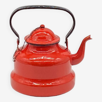 Red enameled metal kettle 🔴, vintage