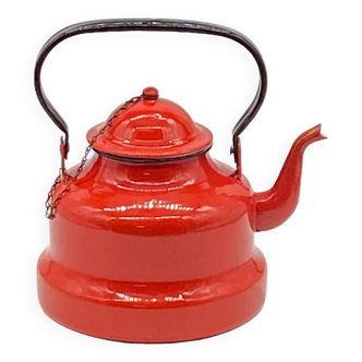 Red enameled metal kettle 🔴, vintage