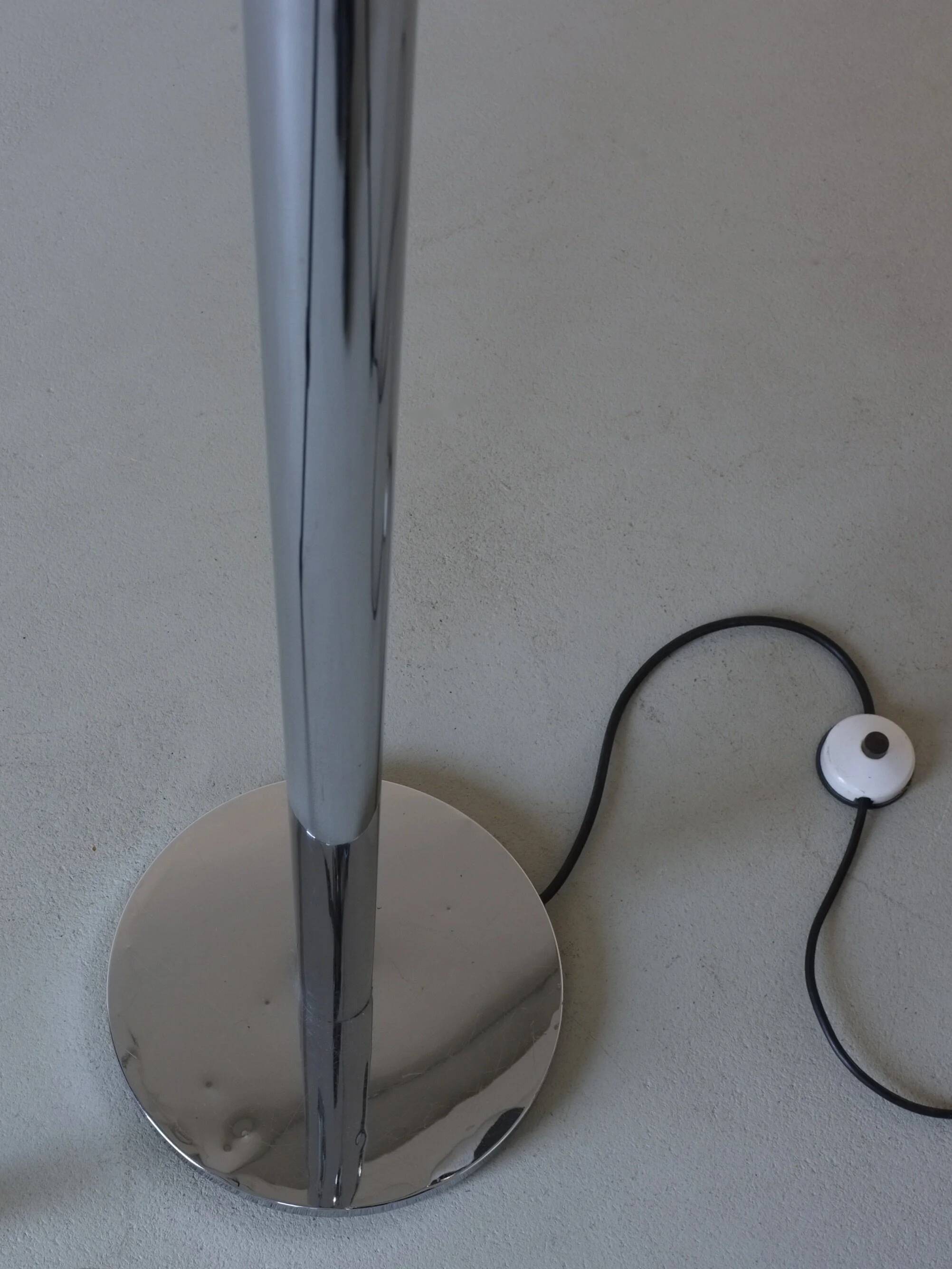 Lampadaire chromé à 3 bras, style futuriste | Italie | Années 1970