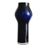 Imposing Midnight Blue Blown Glass Vase Design