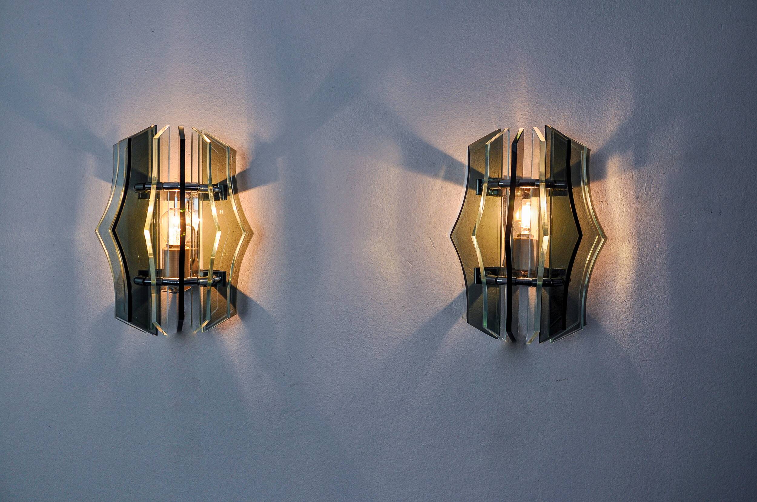 Pair of Veca wall lights, green murano glass, Italy 1970