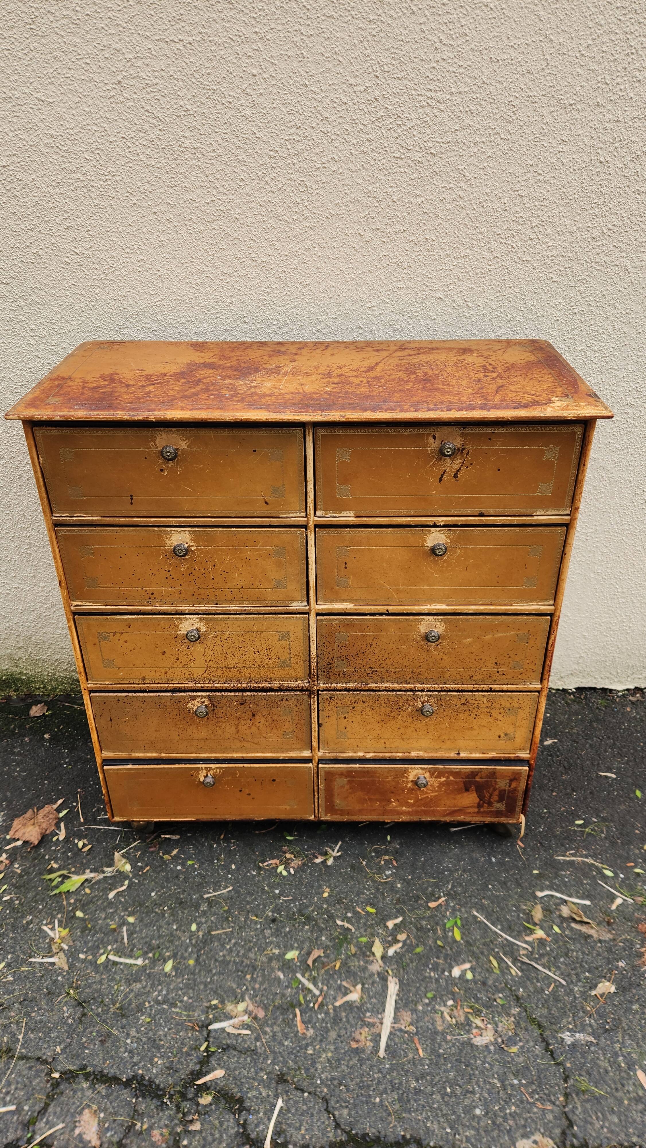 Cardboard box-making cabinet from 1950