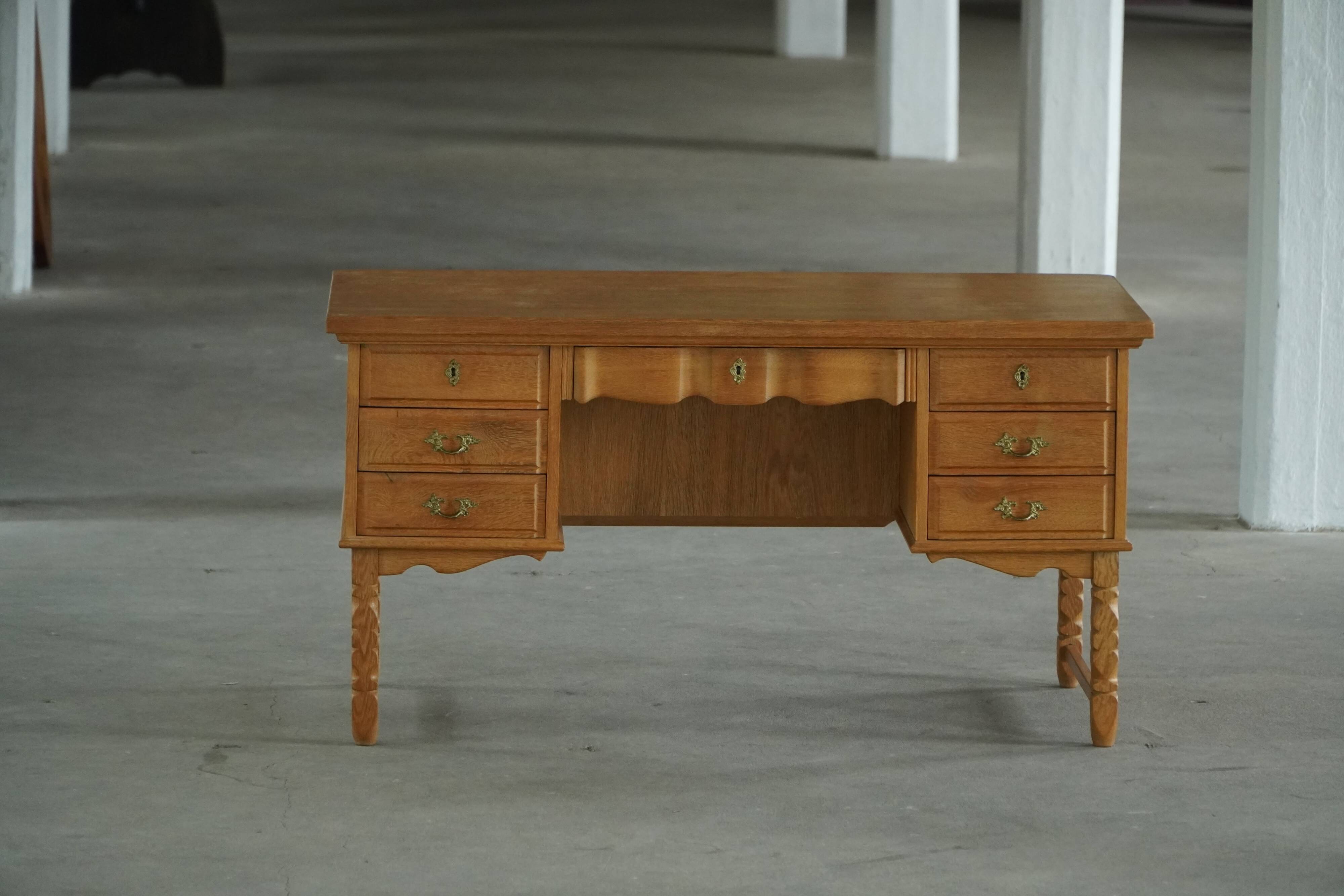 Bureau d'écriture danois de style « Mid-Century Modern », en chêne, de Henning Kjærnulf, 1960
