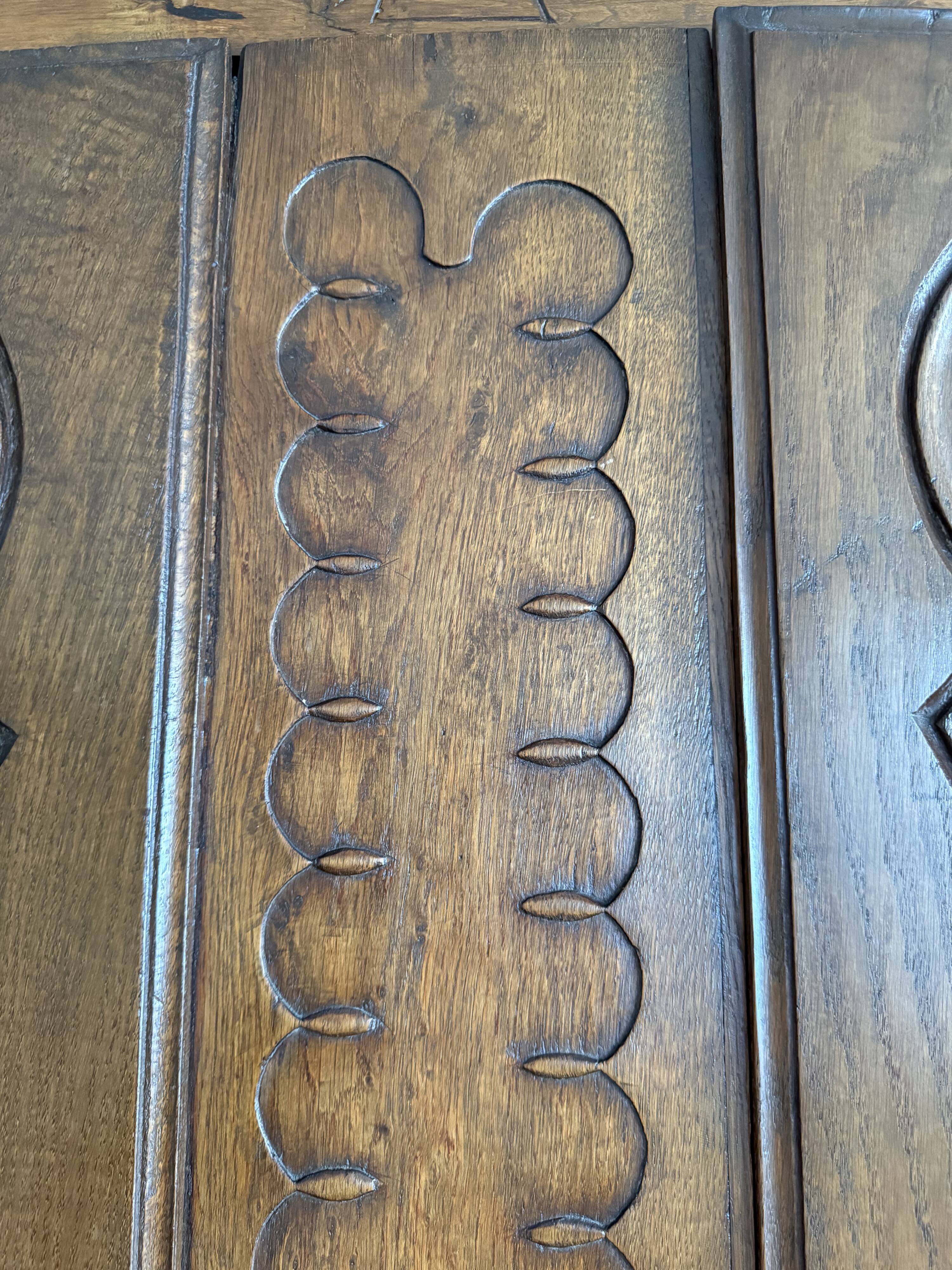 Lorraine wardrobe