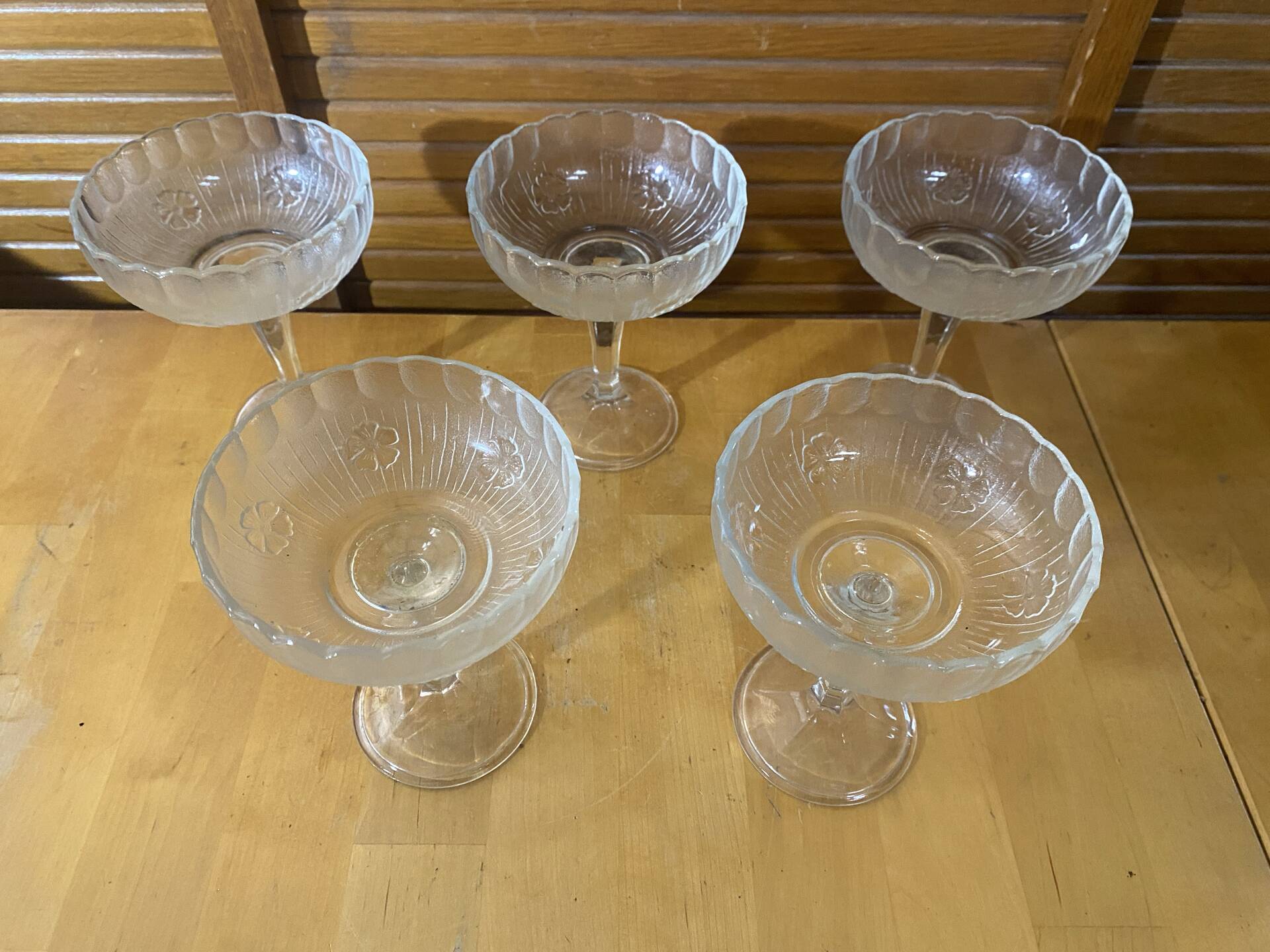 Set of 5 ice cream bowls bormioli rocco model america 20’s soft glass