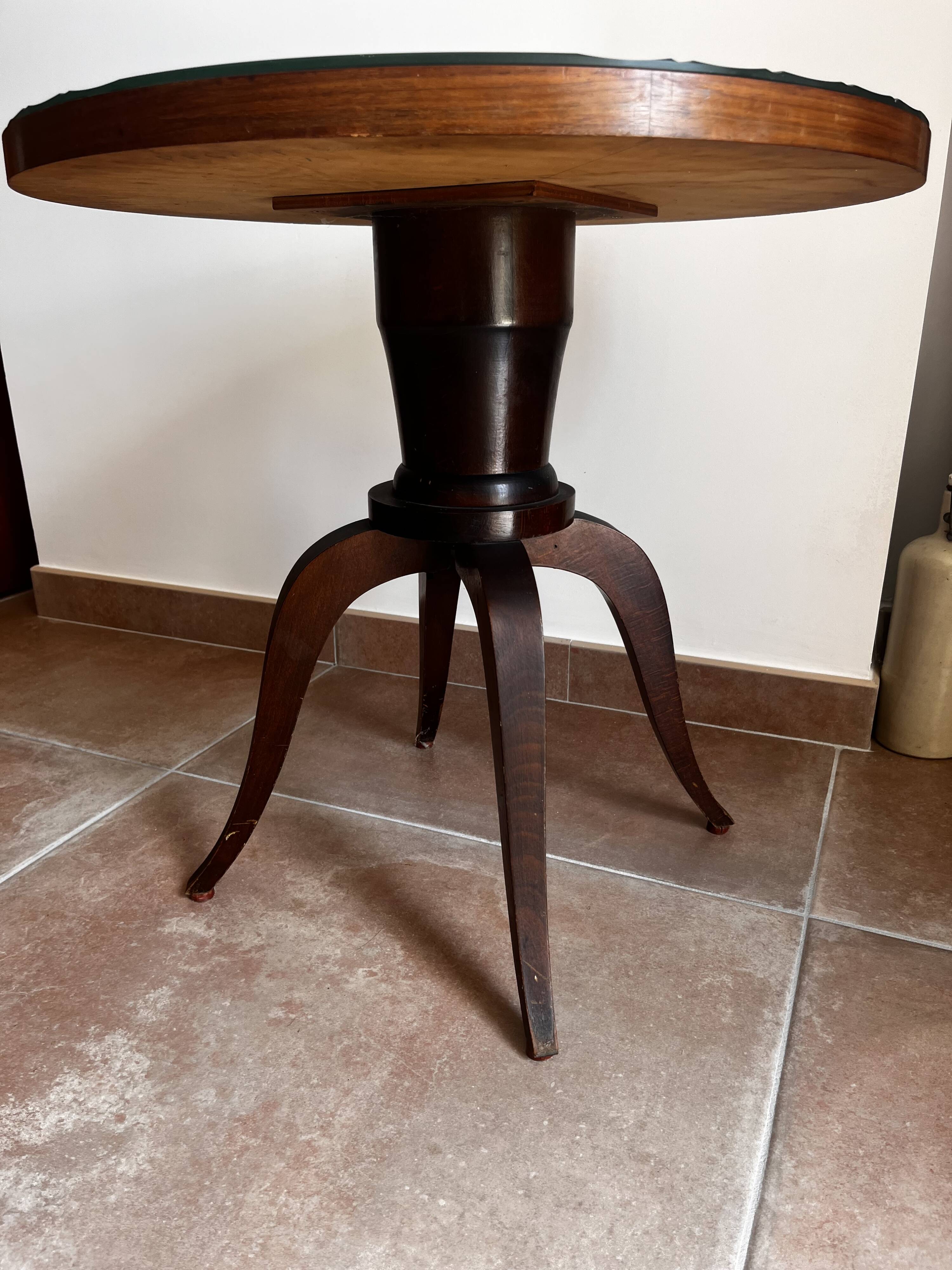 Art Deco pedestal table