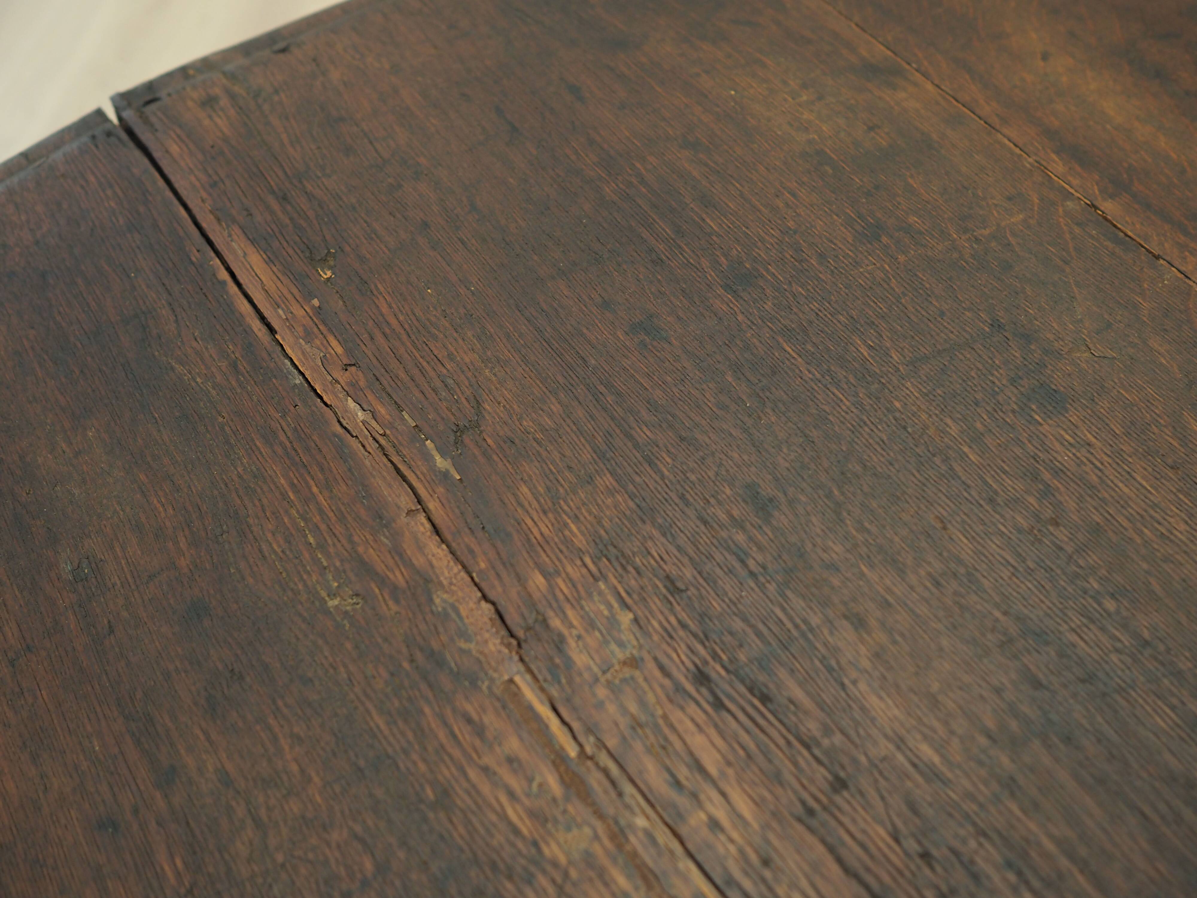 Oak chest, Scandinavian design, 18th century