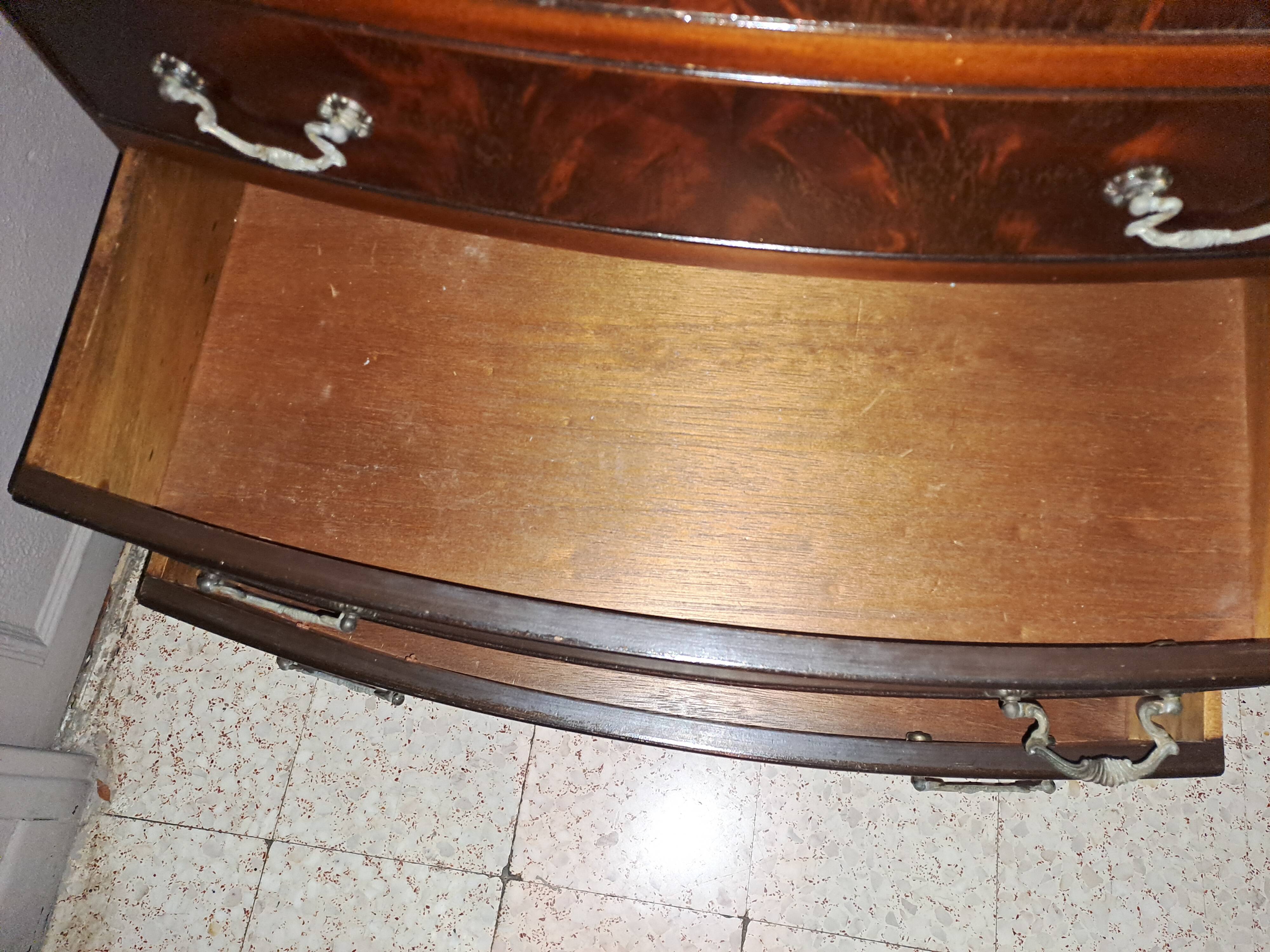 Varnished chest of drawers with rounded front with 4 drawers in classic baroque style 1880/1900