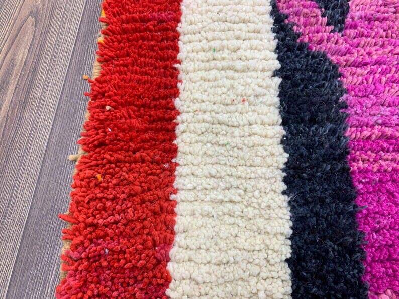 Handmade Berber rug in pure wool, artisan style, size 150 x 250 cm