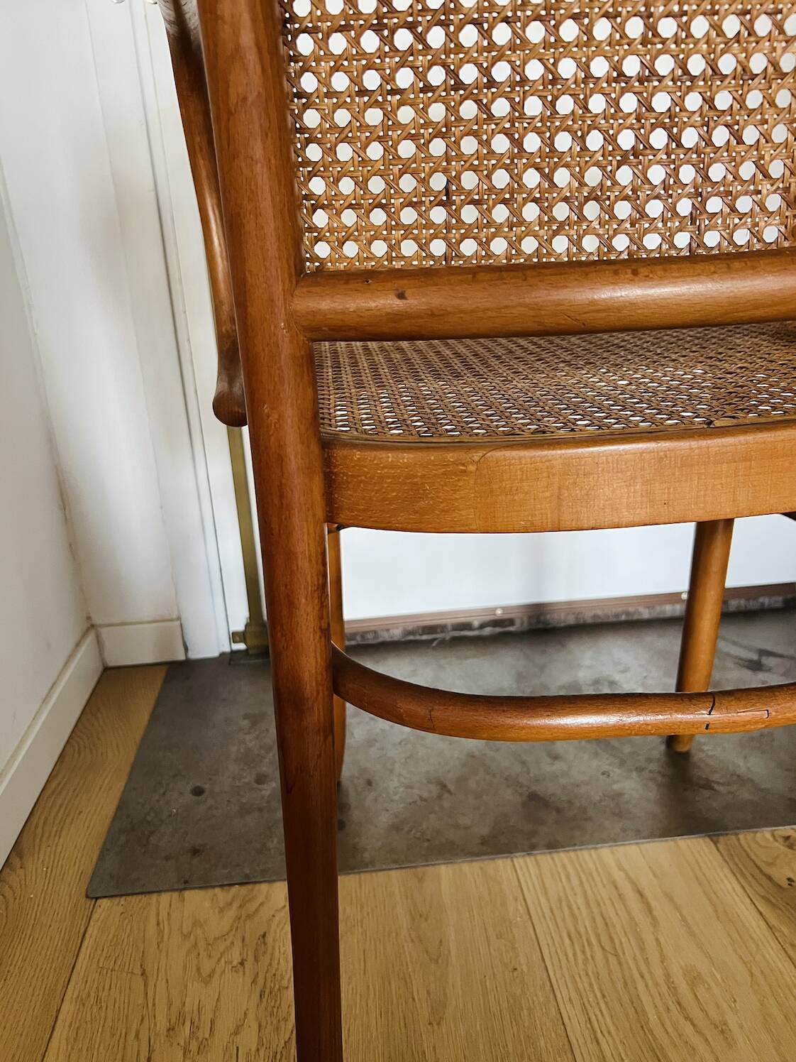 Fauteuil 811 ou Prague, Josef Hoffmann pour Thonet, circa 1930