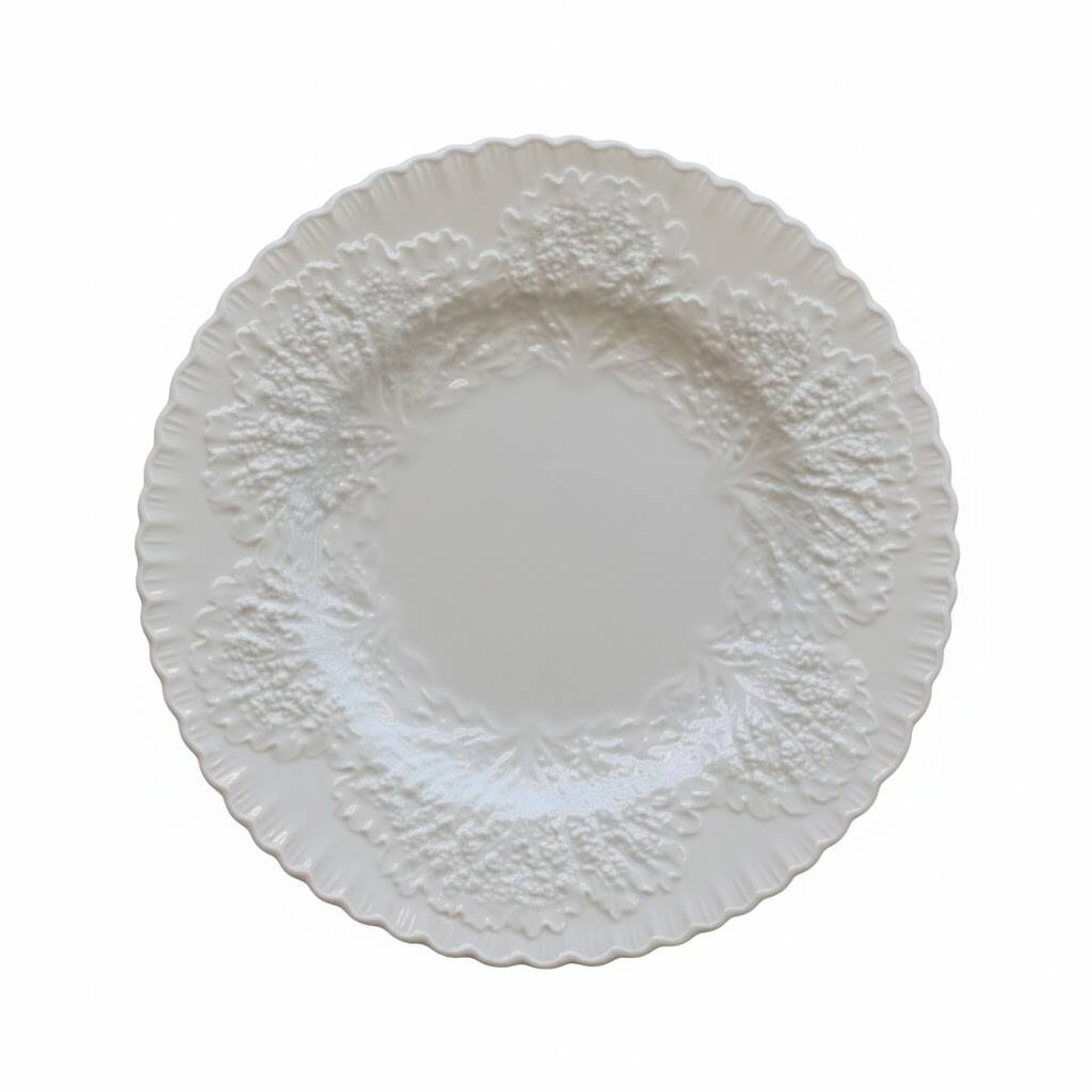Spode Savoy dinner plate with embossed cabbage leaf pattern
