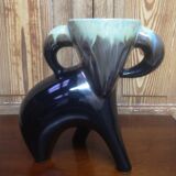 Zoomorphic ram vase 50 60 tripod